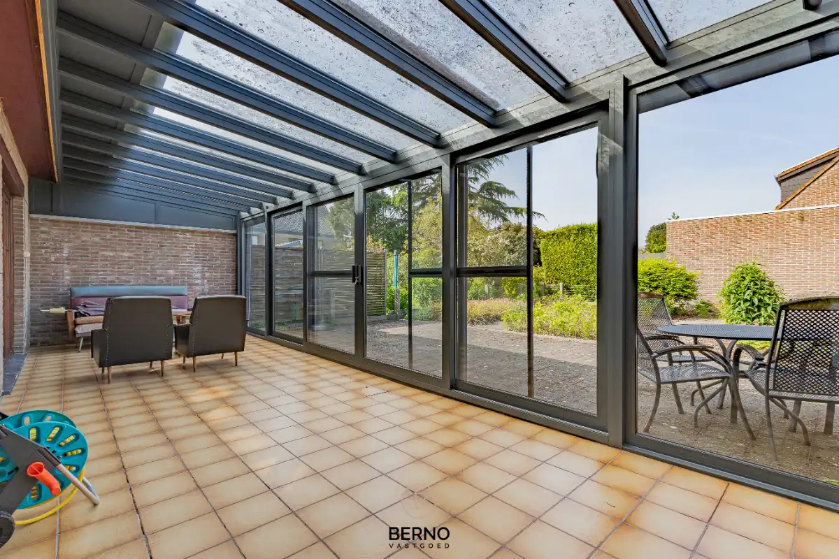 Kloeke rijwoning met garage op topligging nabij het station van Dendermonde. foto 13