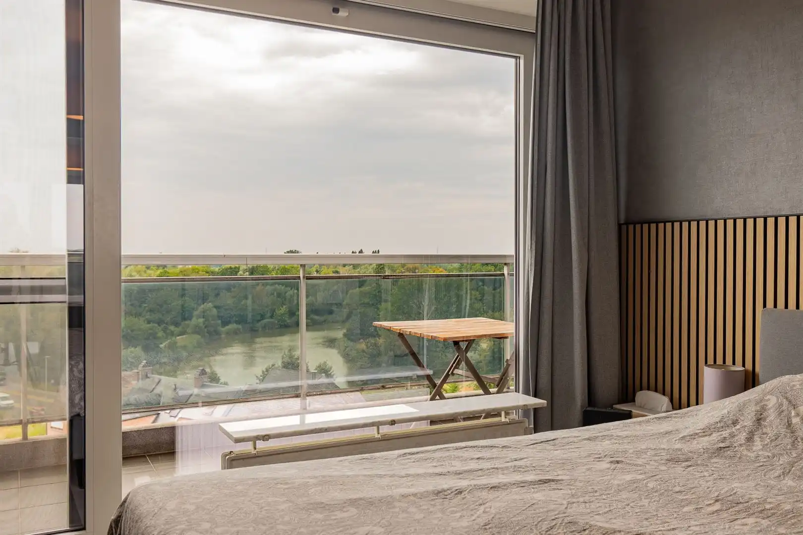 Instapklaar gerenoveerd 1-slaapkamerappartement met prachtig uitzicht op de Brusselse Forten foto 18