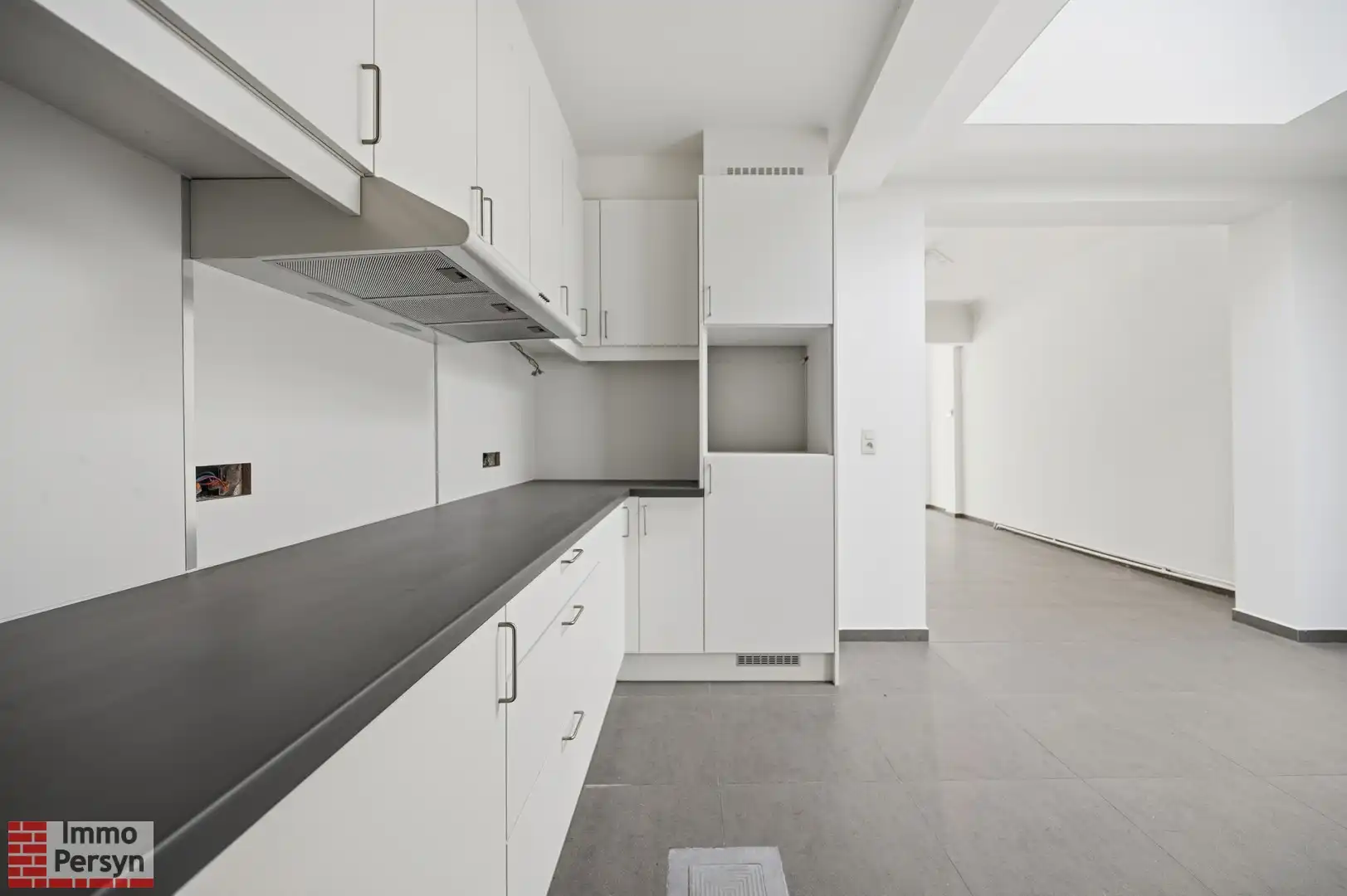 Rrijwoning met 4 slaapkamers. foto 11