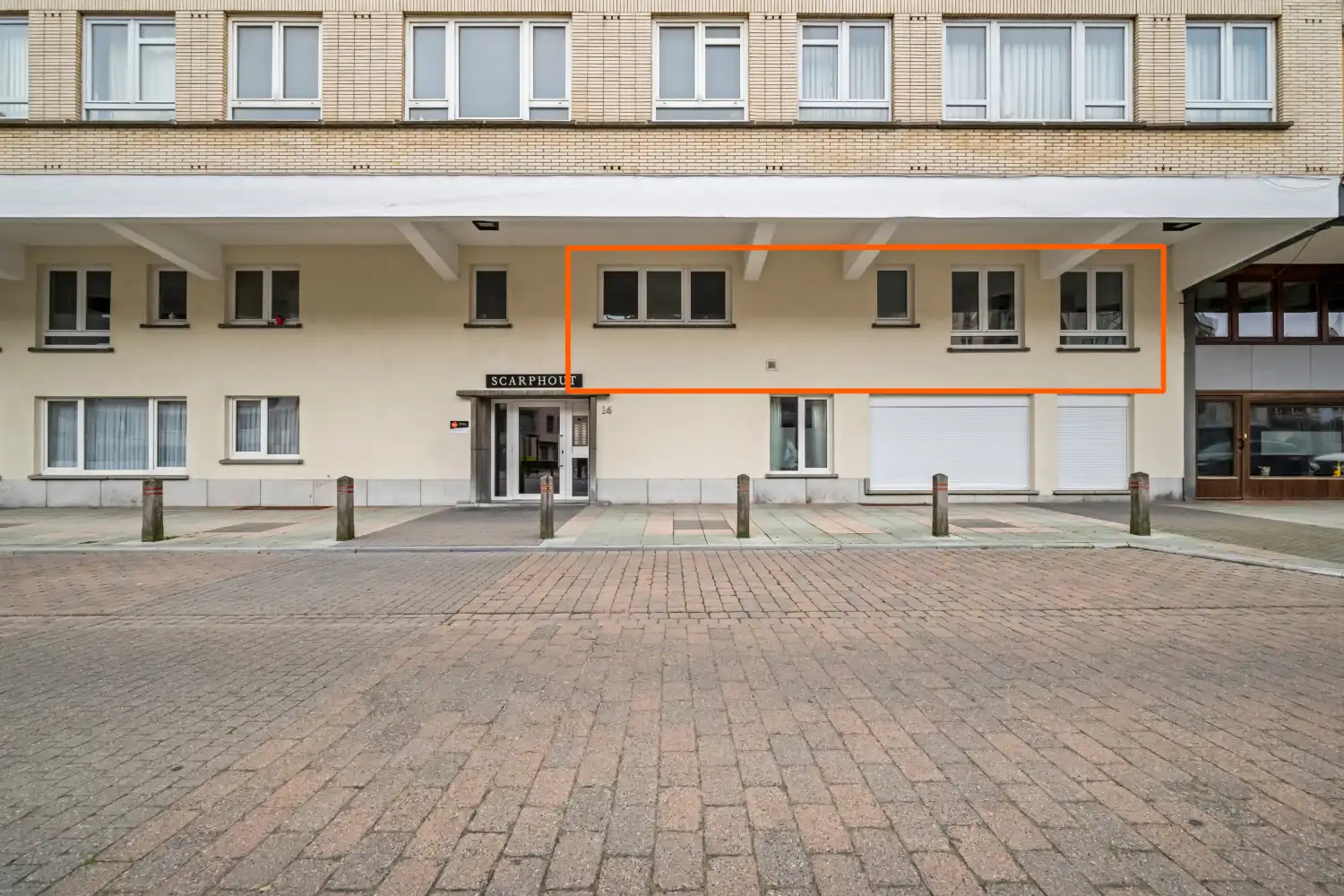 Instapklaar 3 slaapkamer appartement aan het strand foto 2