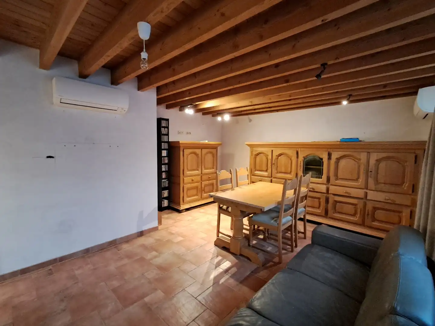 Knusse woning, centraal gelegen te Oedelem. foto 4