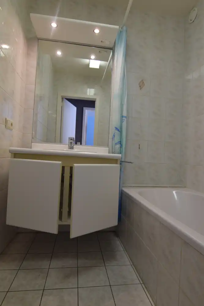 Appartement met twee slaapkamers. Met uitzicht op het park aan de Kerk te Blankenberge. Dichtbij het centrum en het station van Blankenberge. foto 12