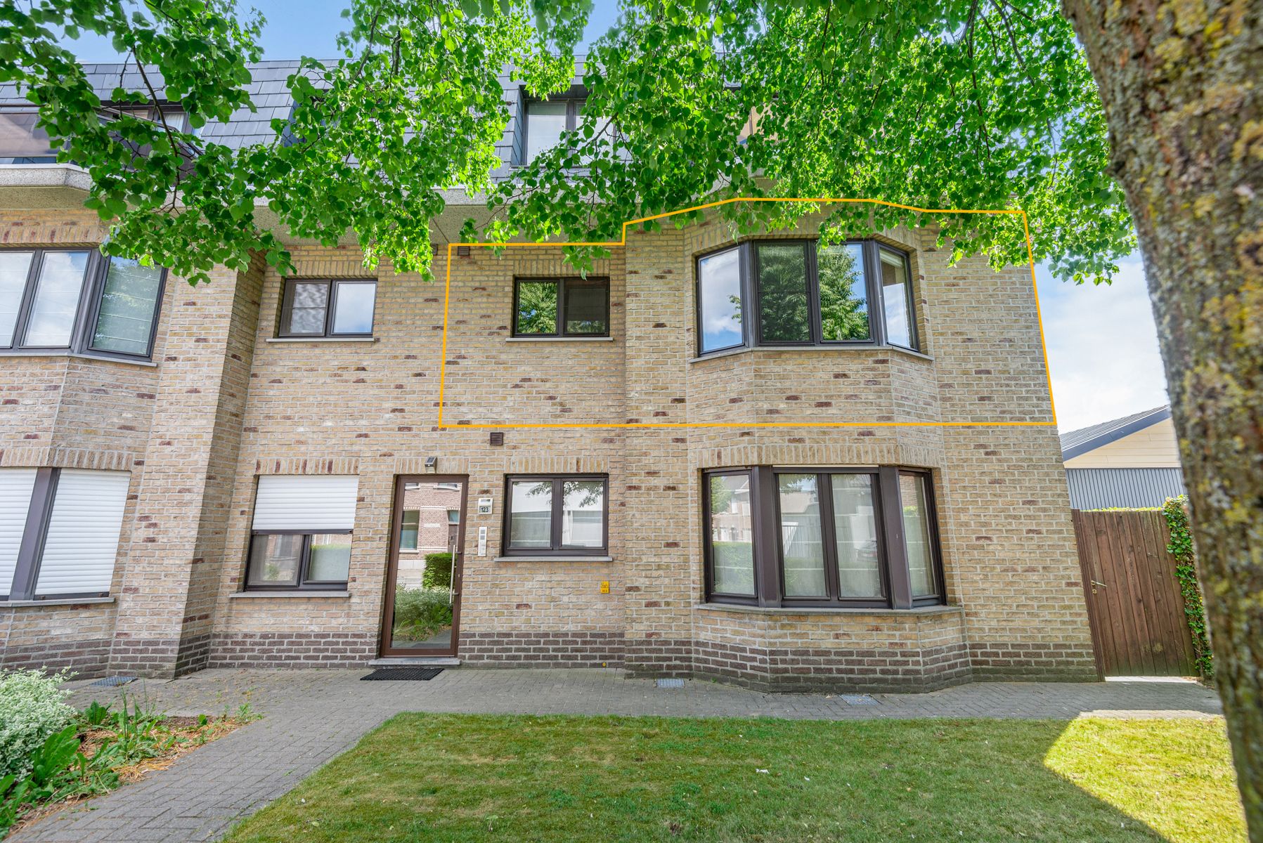 Ruim appartement met drie slaapkamers foto 2