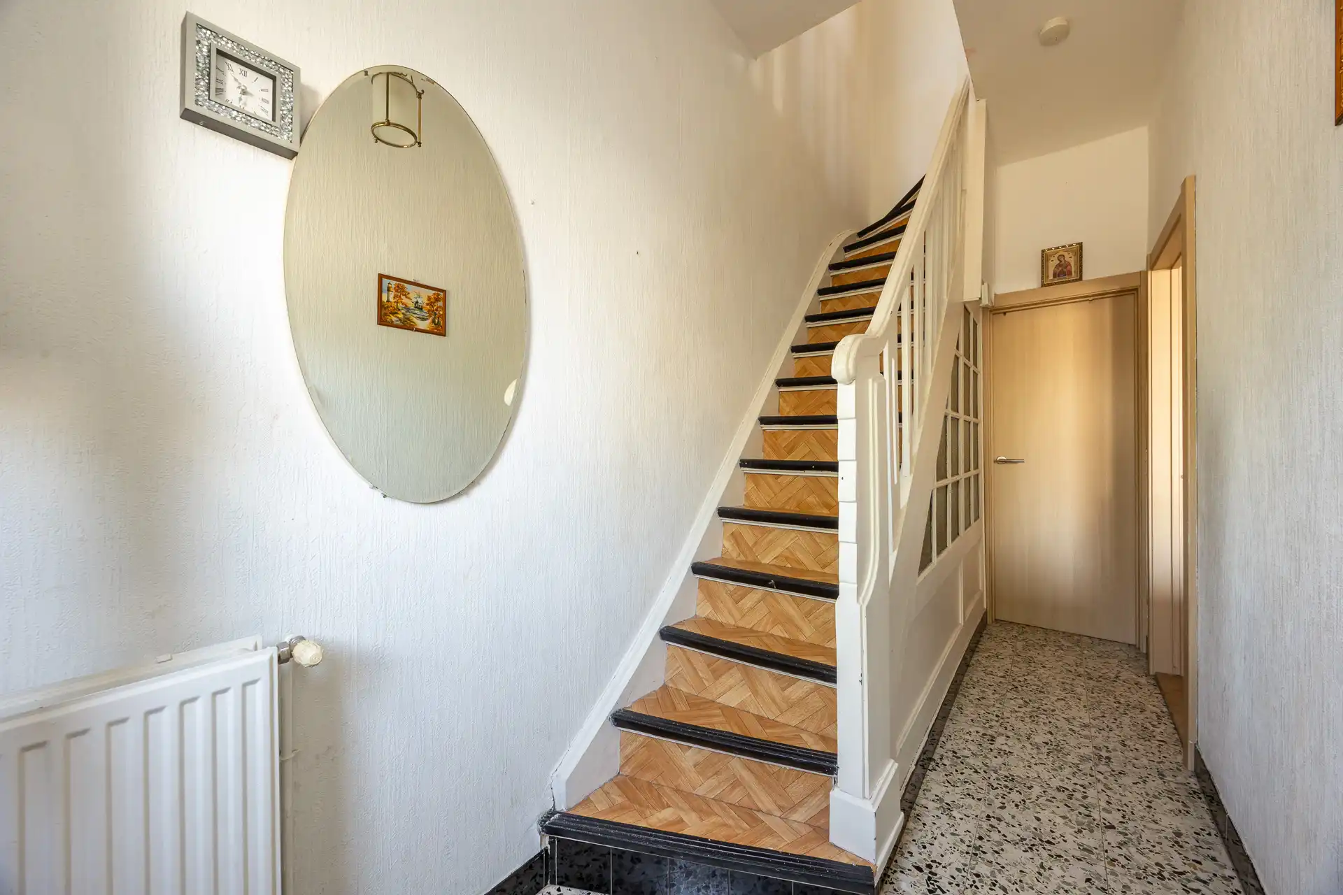 Gezellige woning met 2 slaapkamers en grote tuin foto 2