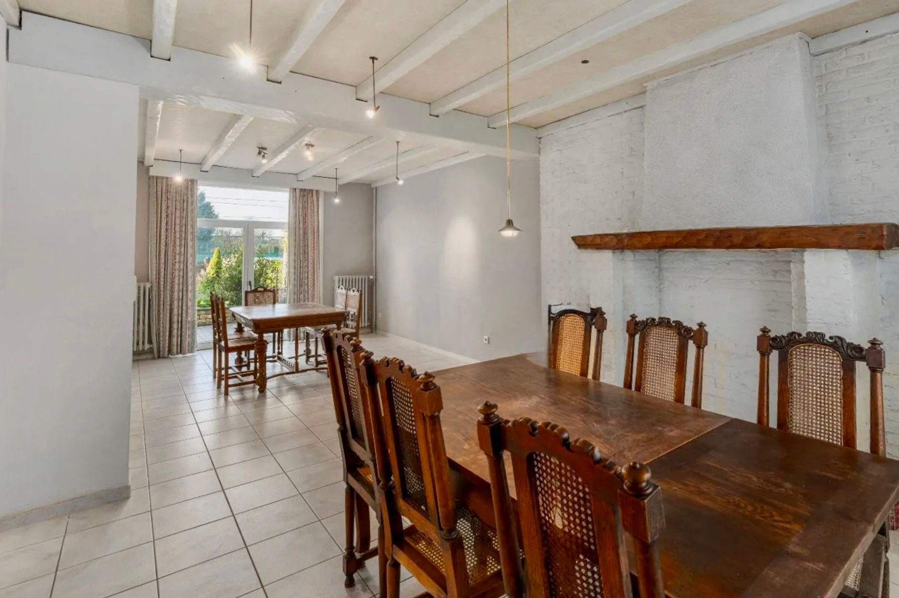 Charmant herenhuis met garage vlakbij het centrum van Gistel foto 8