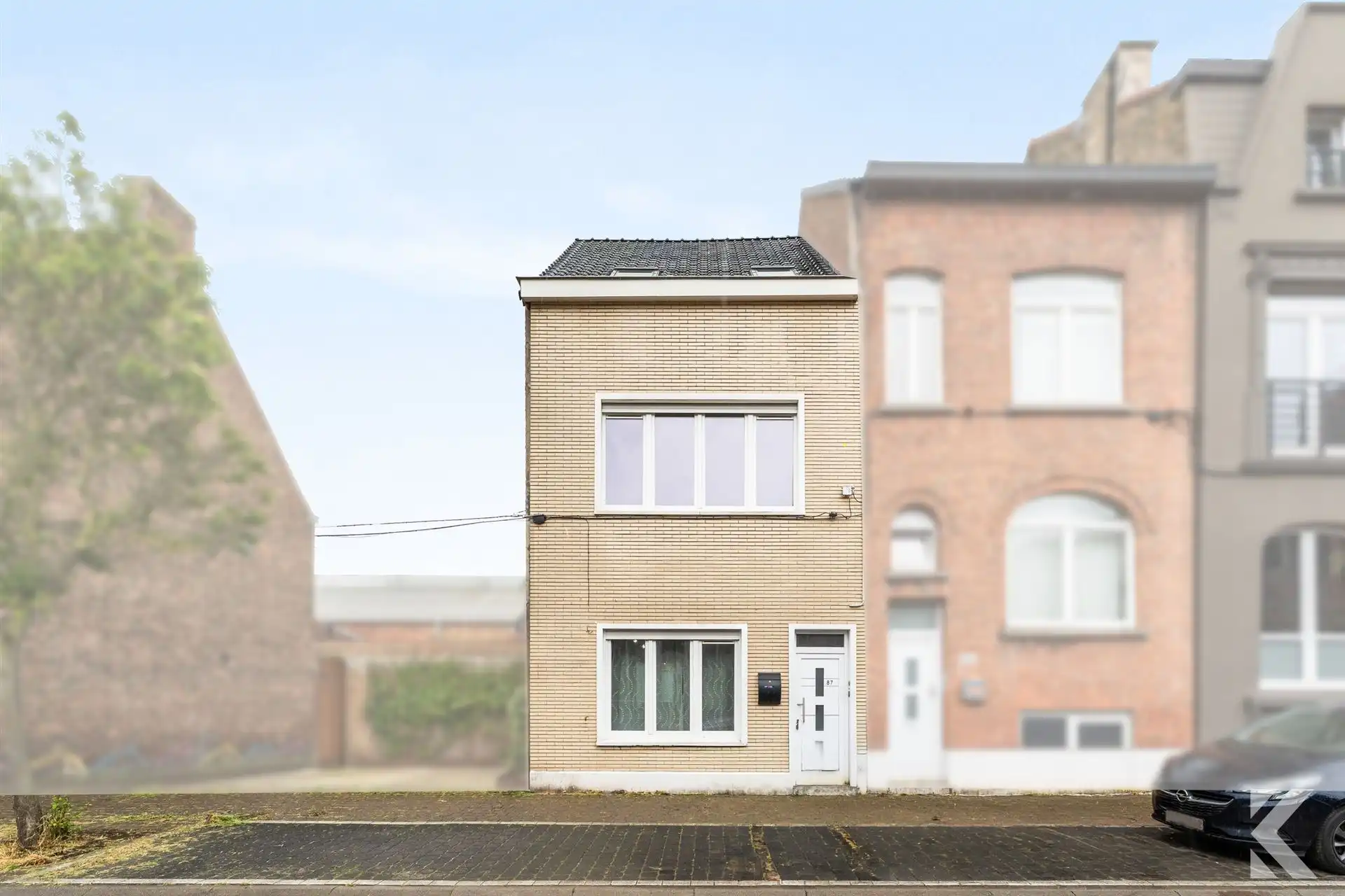 Volledig gerenoveerde woning met 3 slpk, 2 bdk,zonnige koer foto 16
