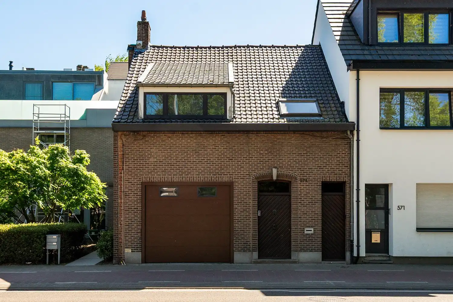 Te renoveren huis met 3 slaapkamers, garage en tuin in Wijnegem foto 18