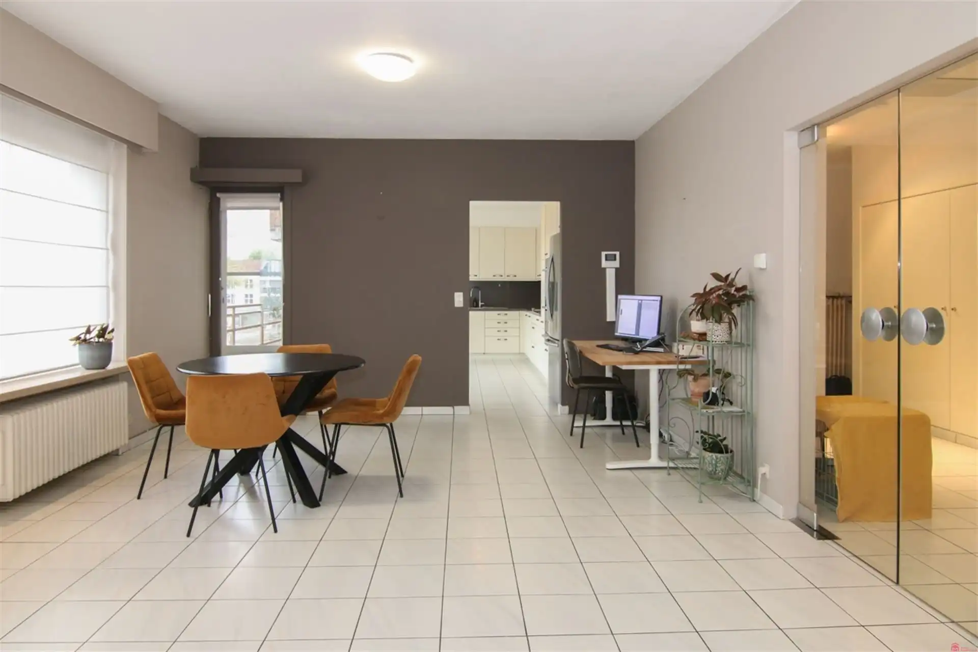 Ruim appartement met zuidgericht terras foto 5