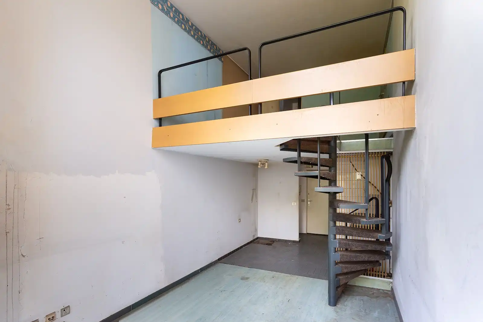 Geef deze duplexstudio een nieuw verhaal foto 11