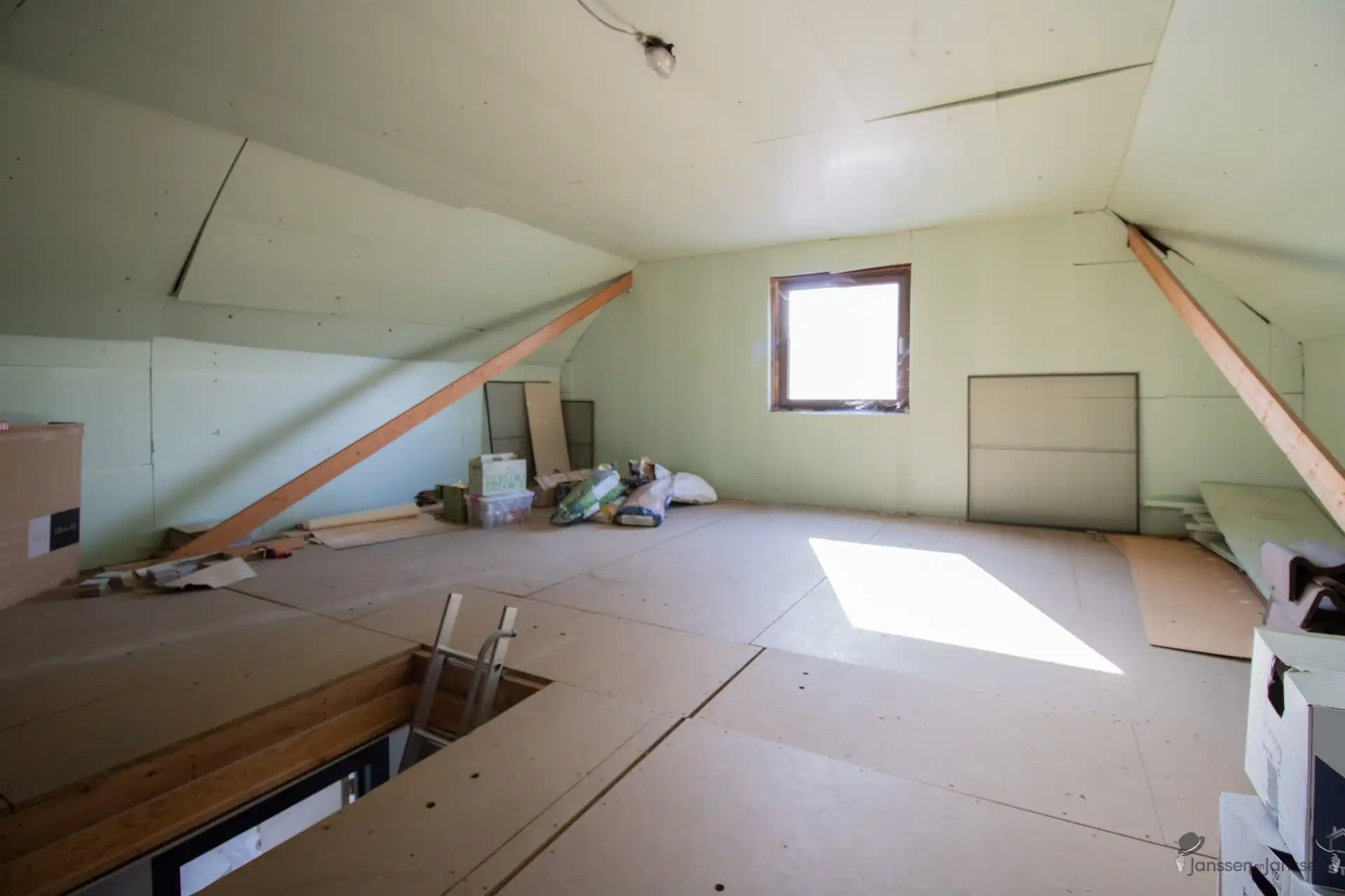 HOB met 3 slaapkamers en uitpandige garage op 501 m² foto 13