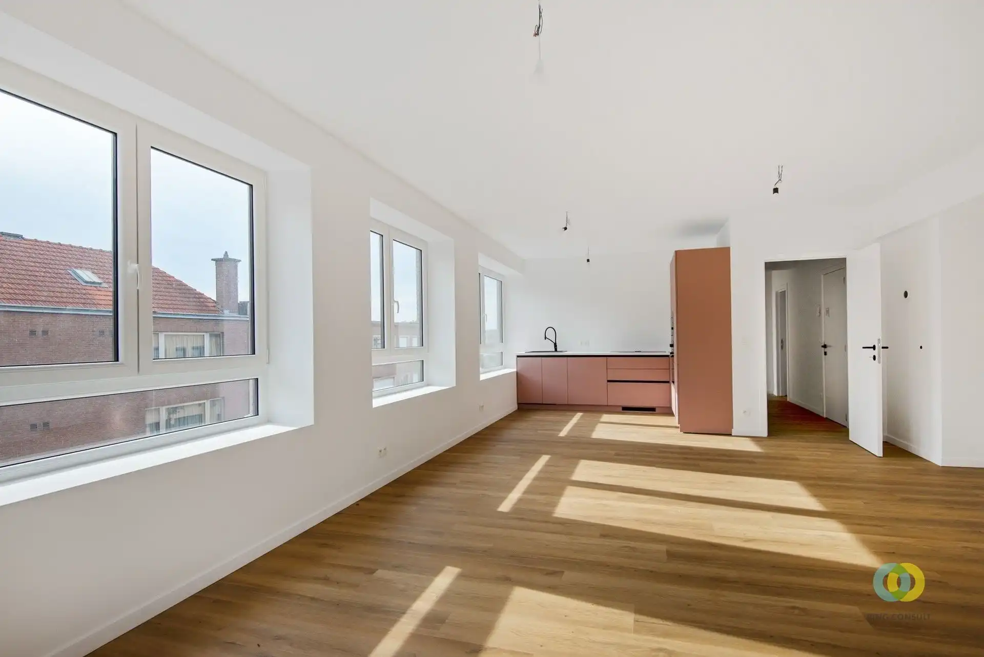 Modern vernieuwd 3-slpk appartement foto 2