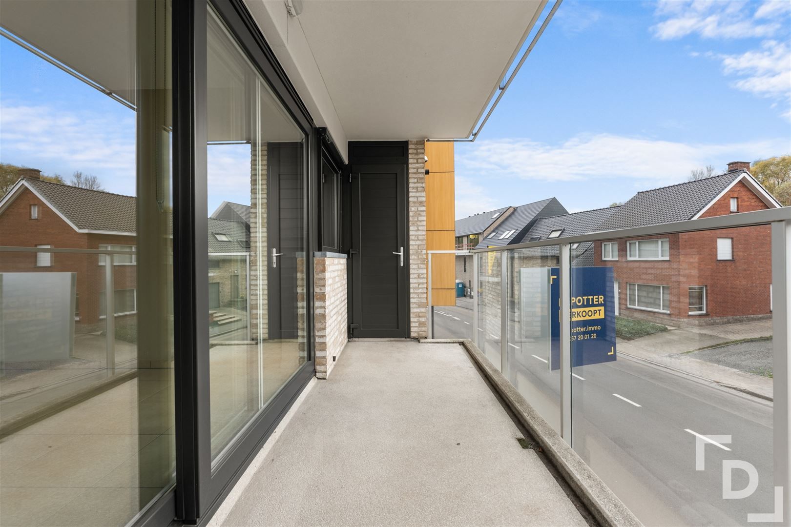 Lichtrijk appartement aan de stadsrand van Ieper. foto 16