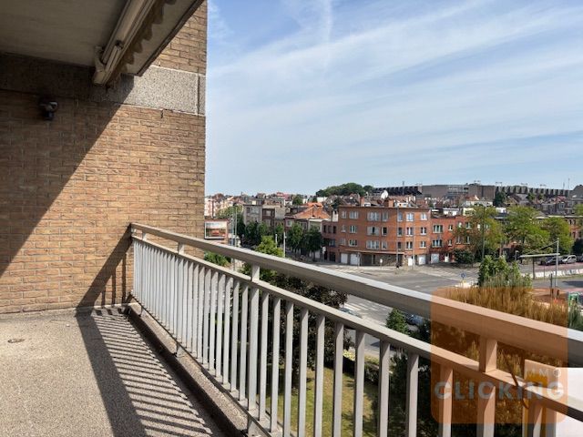 Leuk 2 slaapkamer appartement met zonnig terras foto 22