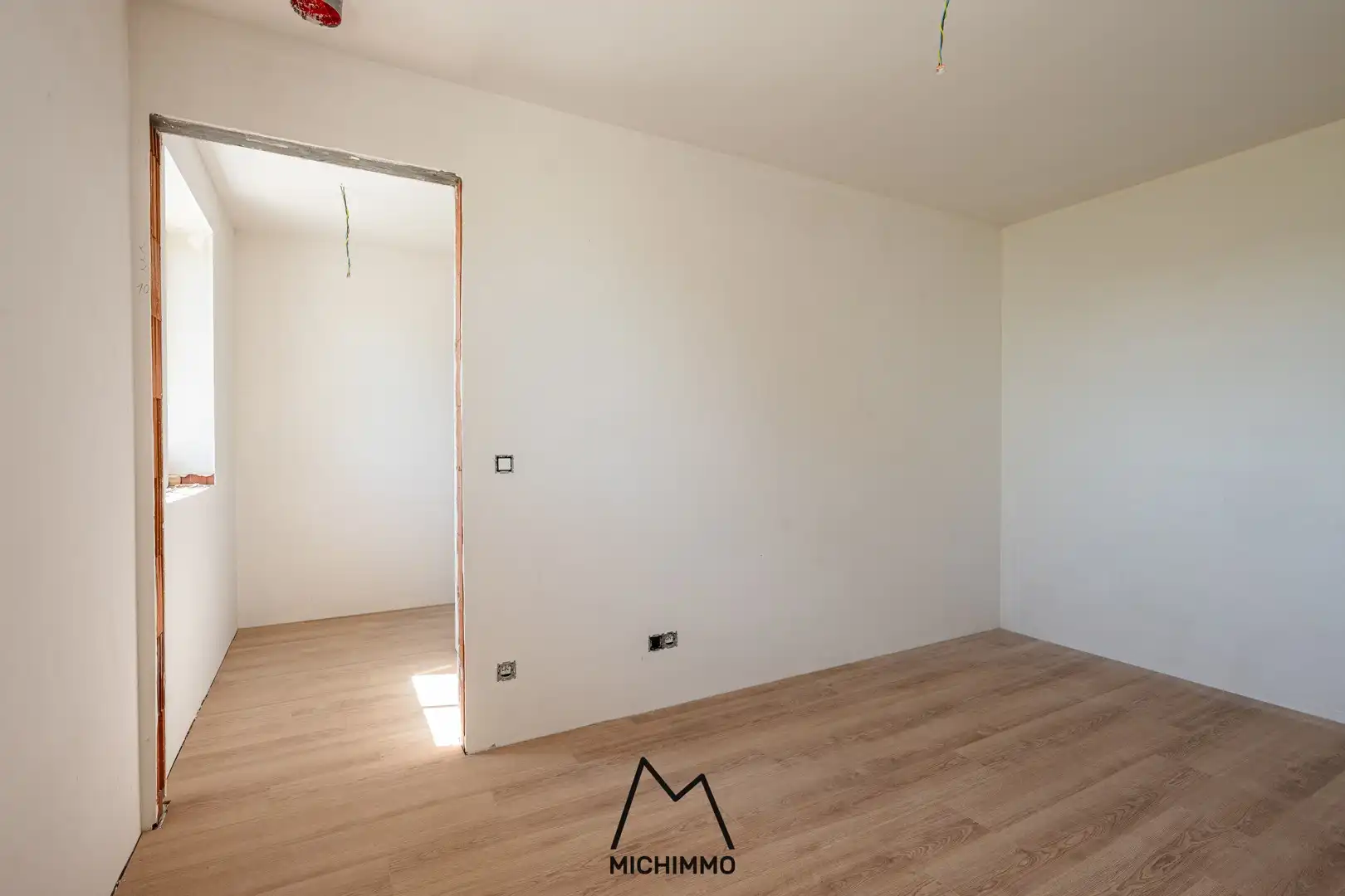 Fantastische nieuwbouwwoning met vier slaapkamers op hele leuke locatie. foto 24
