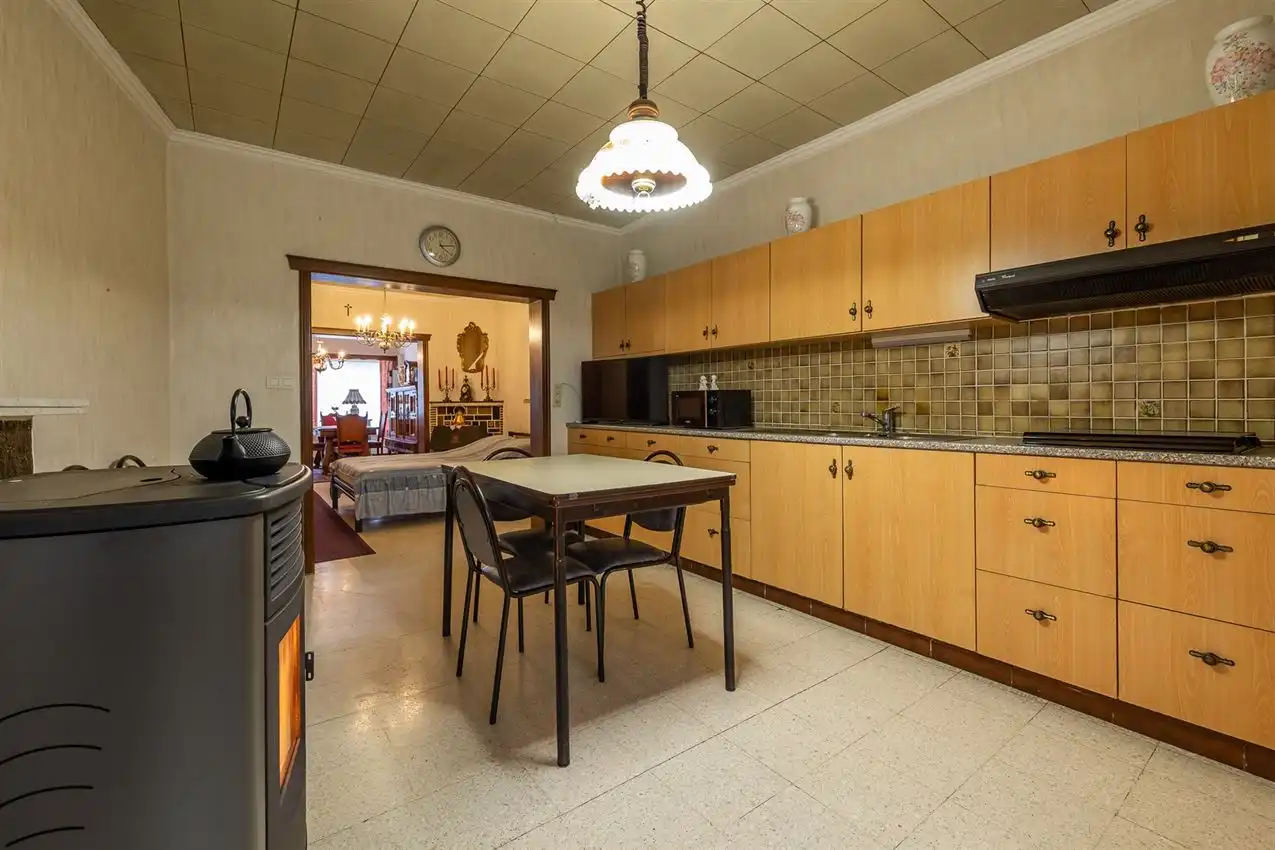 Op te frissen rijwoning, ideaal voor starters foto 13