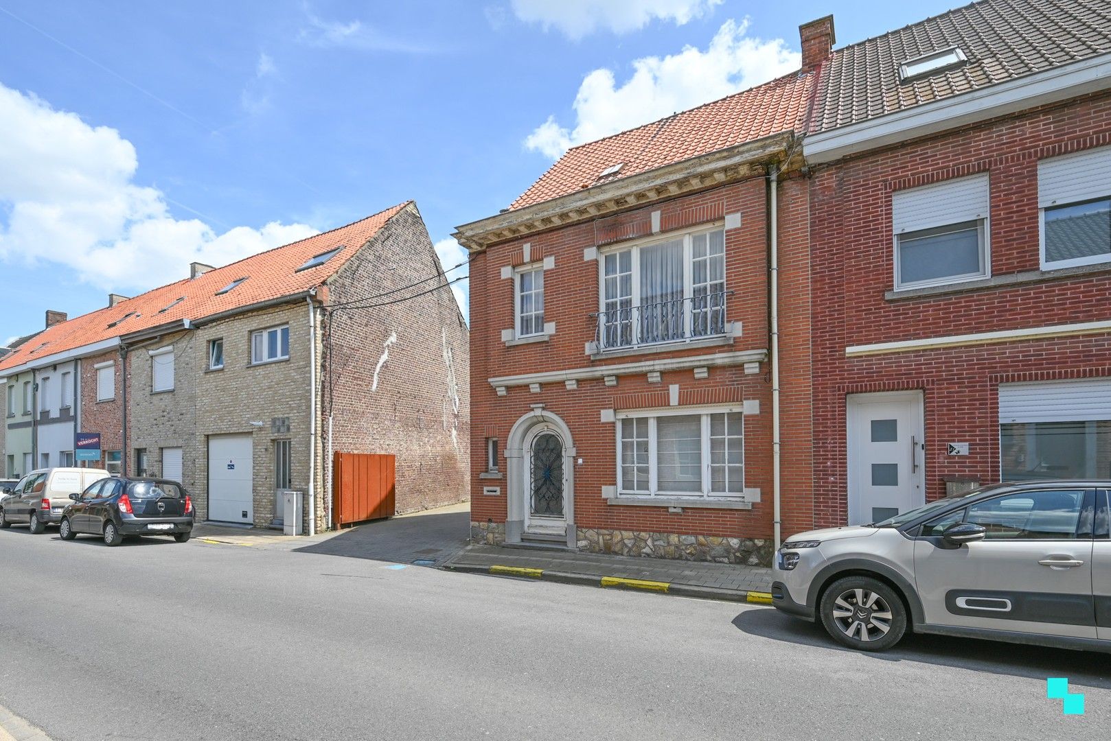 Te renoveren woning met magazijn op zichtlocatie in Izegem foto 18