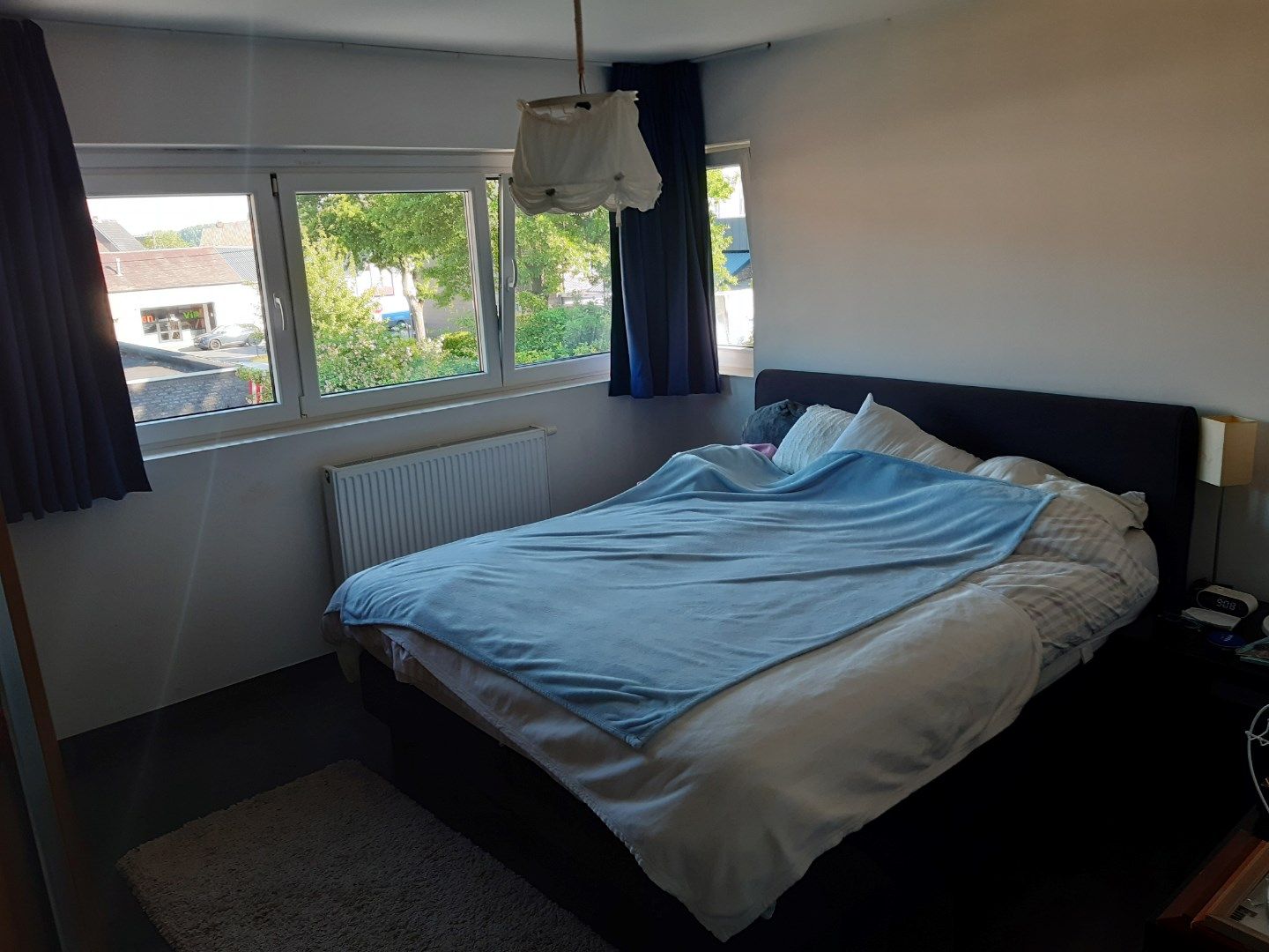 Rustig wonen (half open met garage). foto 16