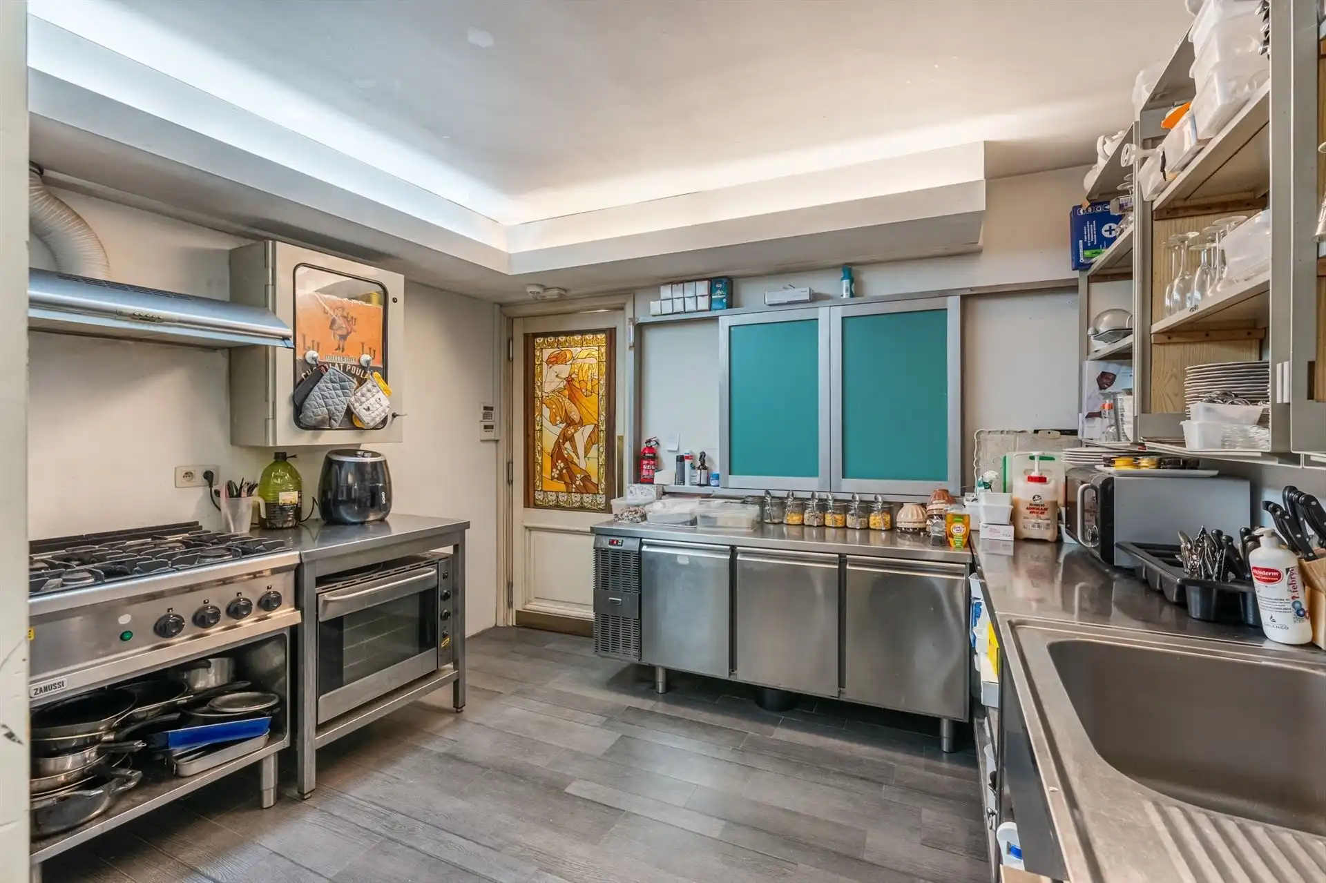 Charmante herenwoning met karakter en diverse woonmogelijkheden. foto 32