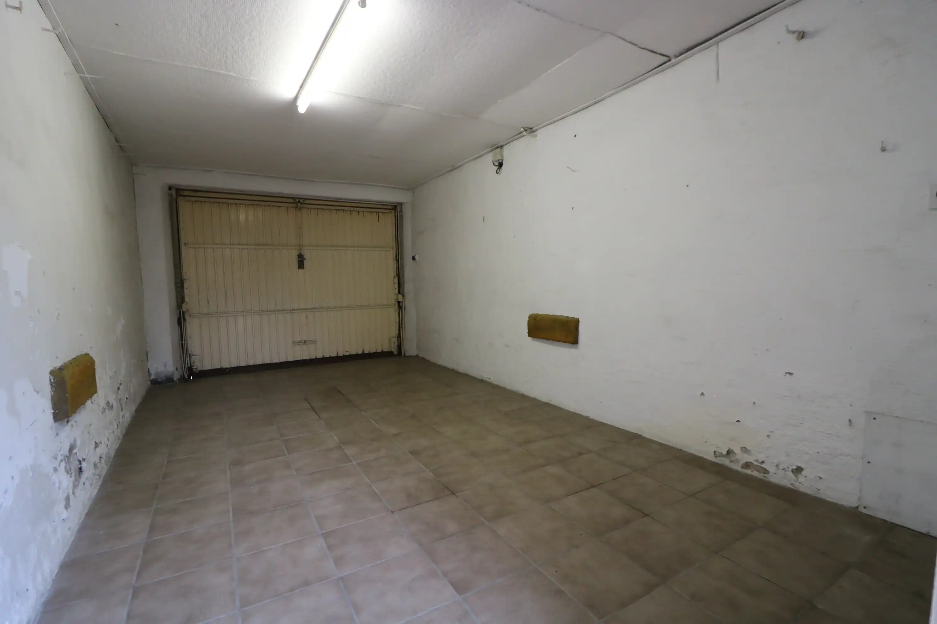 Woning met 3 slaapkamers, zuidgerichte tuin en garage in het centrum van Zuienkerke. foto 10