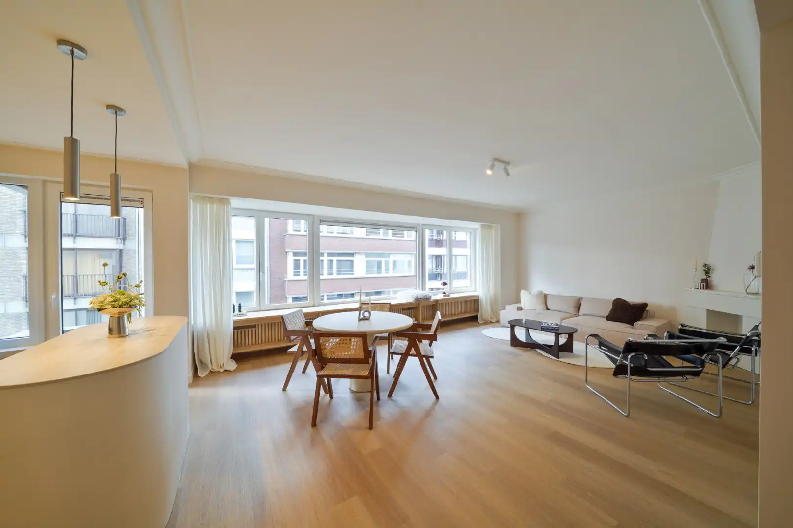 Luxueus gerenoveerd 3-slpk-appartement in hartje Oostende foto 5