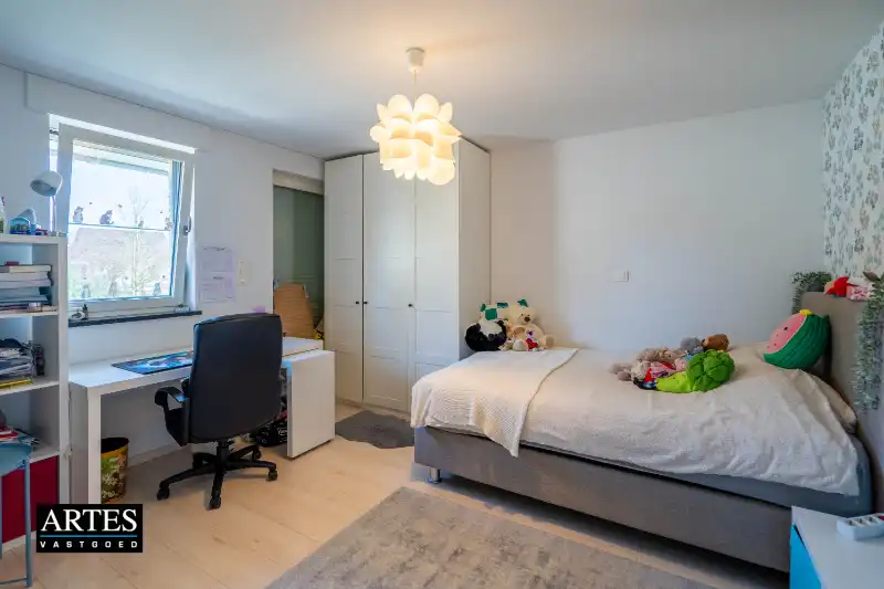 Karaktervolle woning met moderne luxe foto 35
