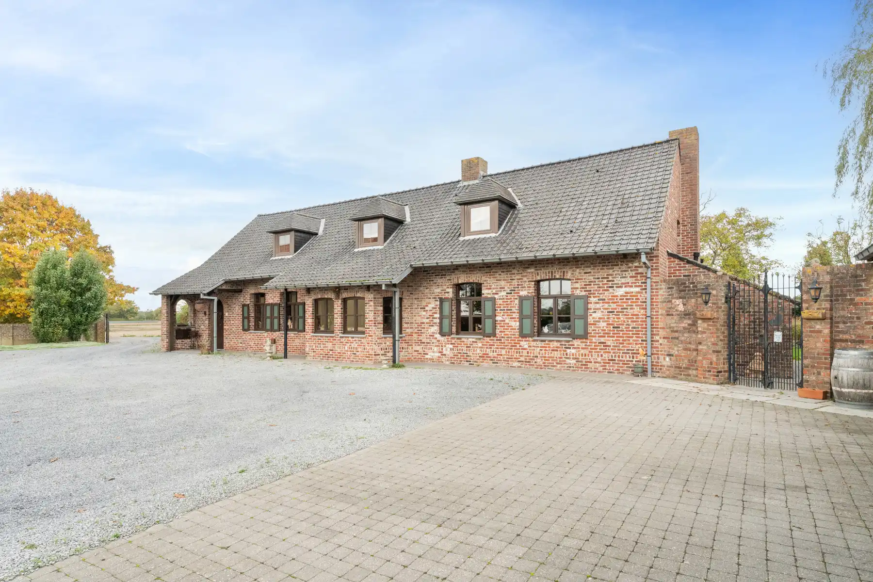Landhuis met 2 magazijnen, rustig gelegen op 5.388 m² foto 39