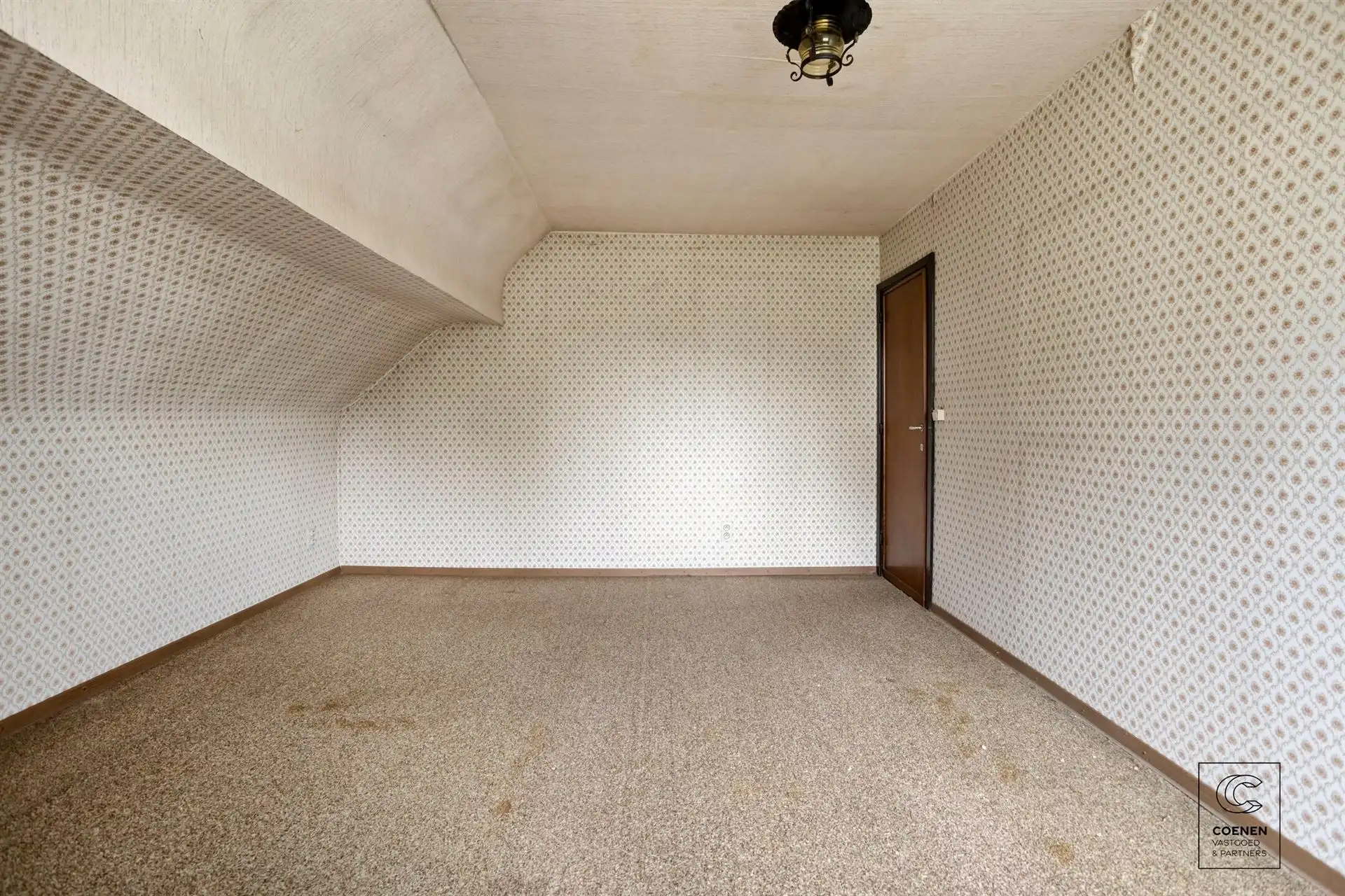 Zeer ruime HOB met schitterende tuin op een toplocatie foto 23