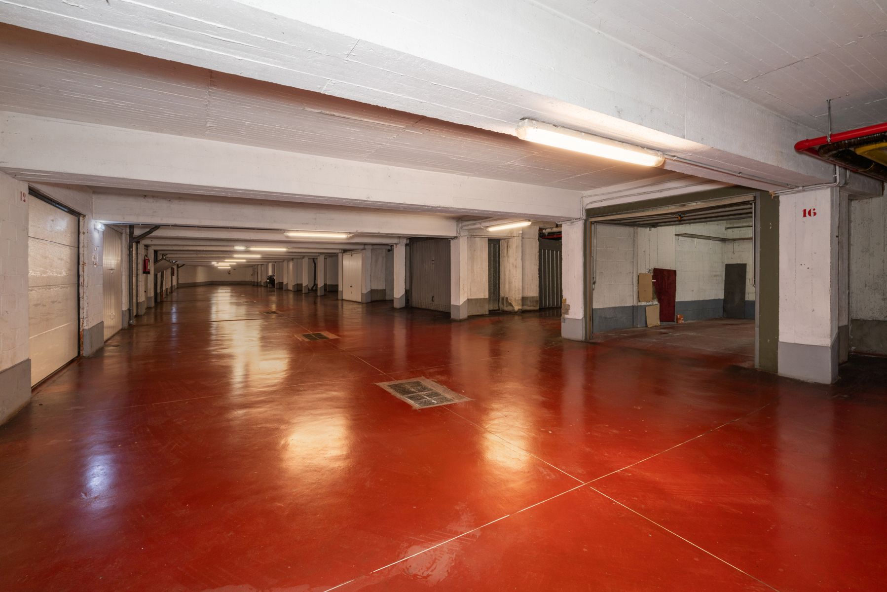 Lichtrijk appartement 2 slaapkamers, 2 terrassen, garagebox foto 17