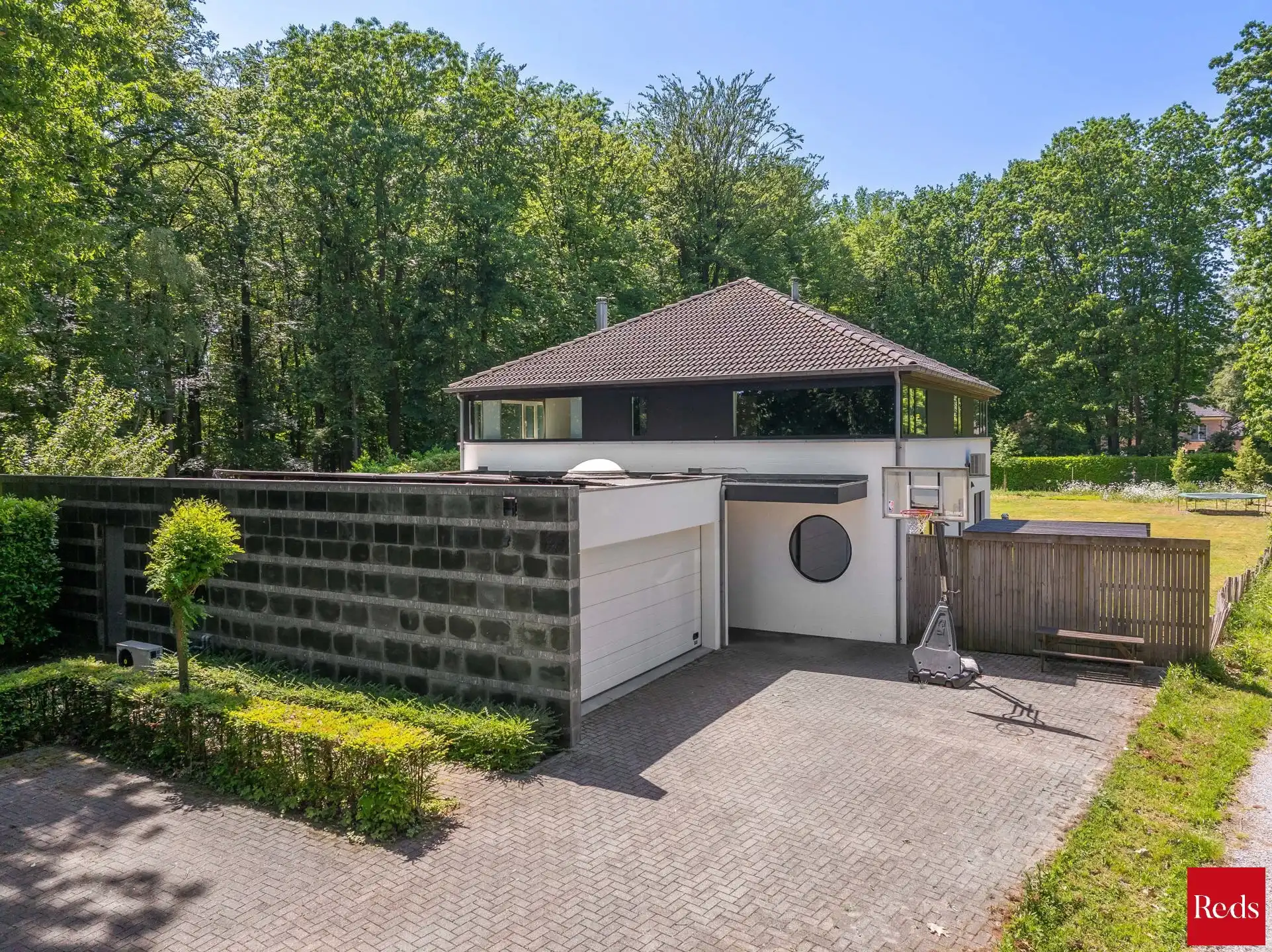 Villa met zwembad omringd door natuur en maximale privacy foto 3