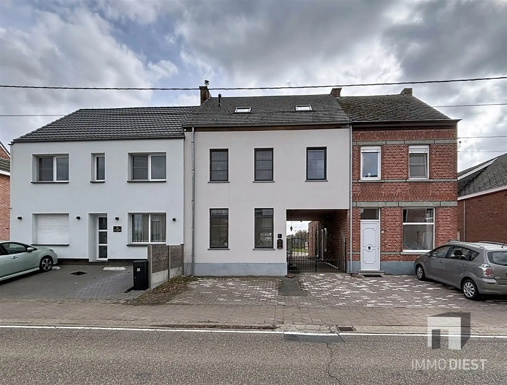 Charmante, instapklare gezinswoning met 3 ruime slaapkamers op 8a 52ca. foto 40
