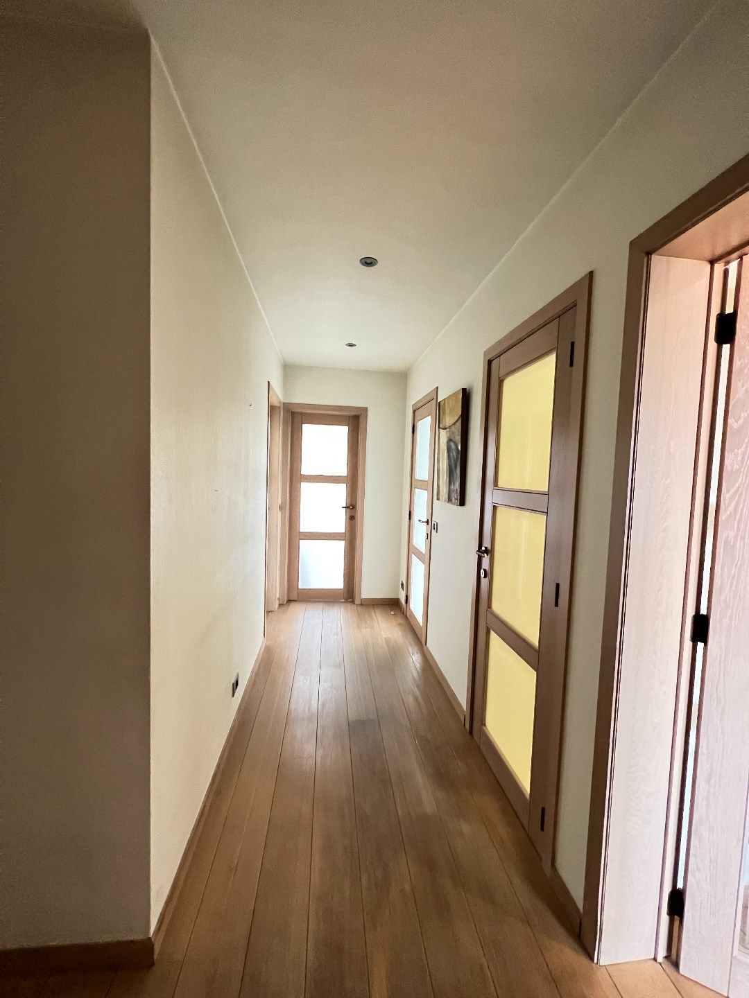 Ruim en kwalitatief afgewerkt appartement in het centrum Ieper foto 17