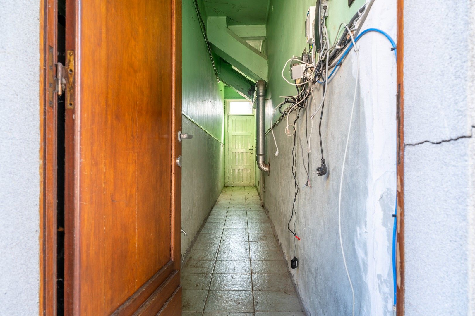 Ruime te renoveren woning met tuin in Kruibeke foto 24