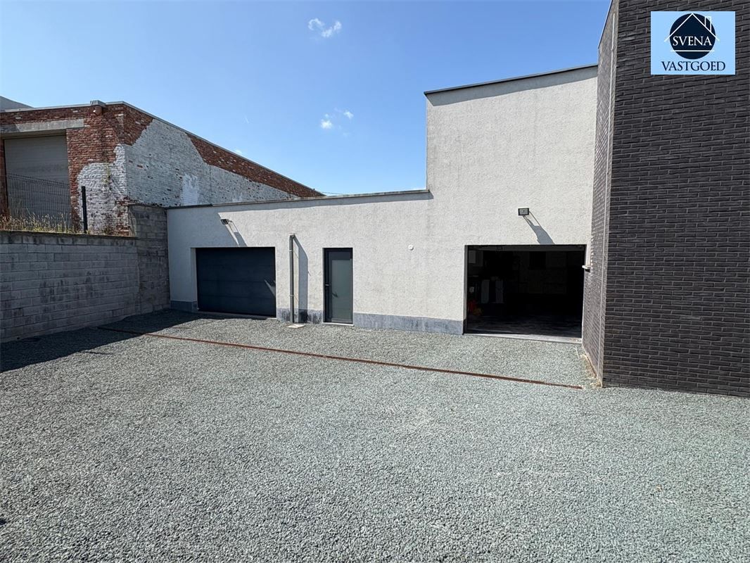 APPARTEMENT MET MAGAZIJN GELEGEN IN KMO ZONE foto 12