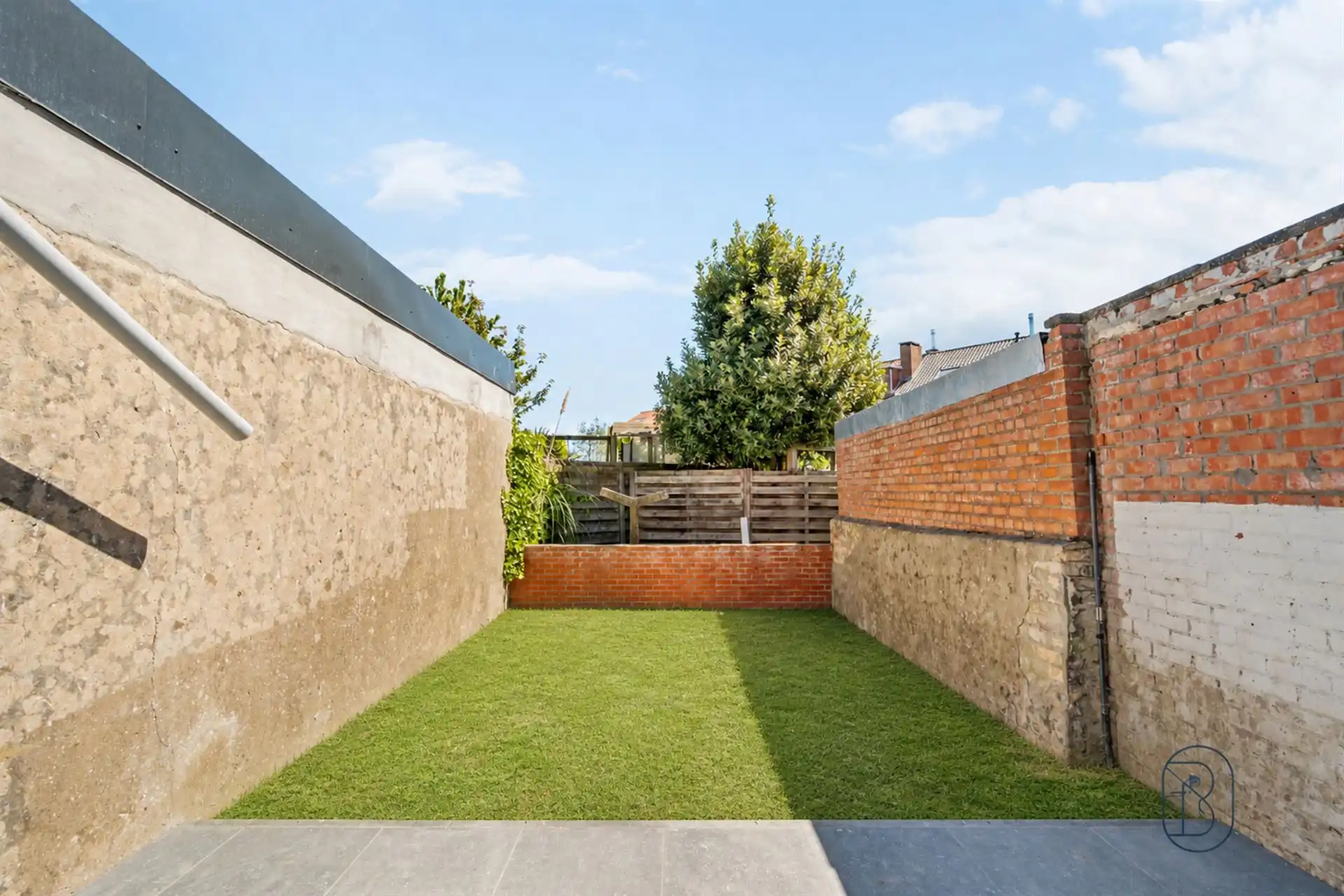 Goedgelegen leuk gerenoveerde woning met stadstuin foto 4