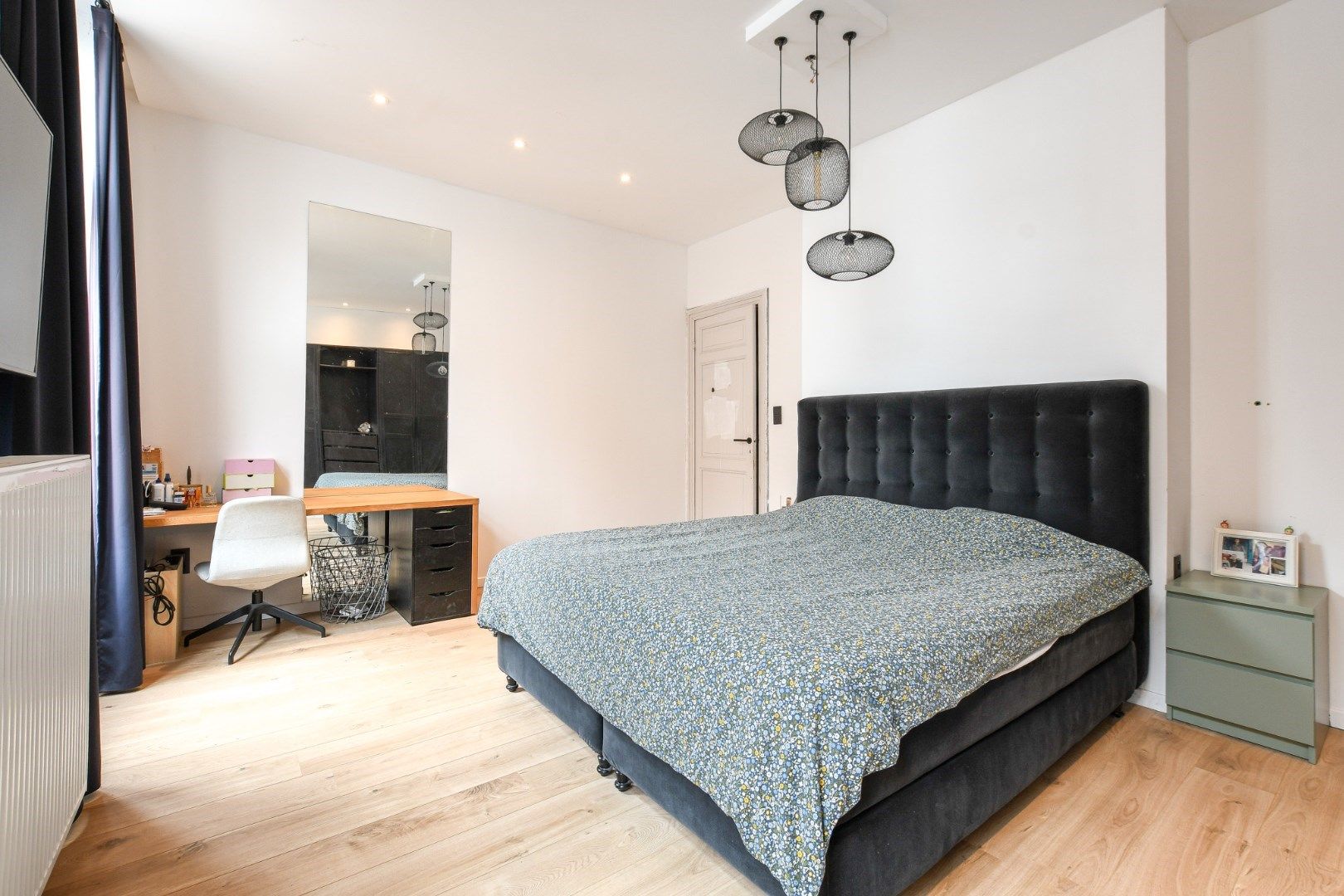 Ruim gerenoveerd herenhuis in hartje Blankenberge - vlakbij strand en zee!  foto 13