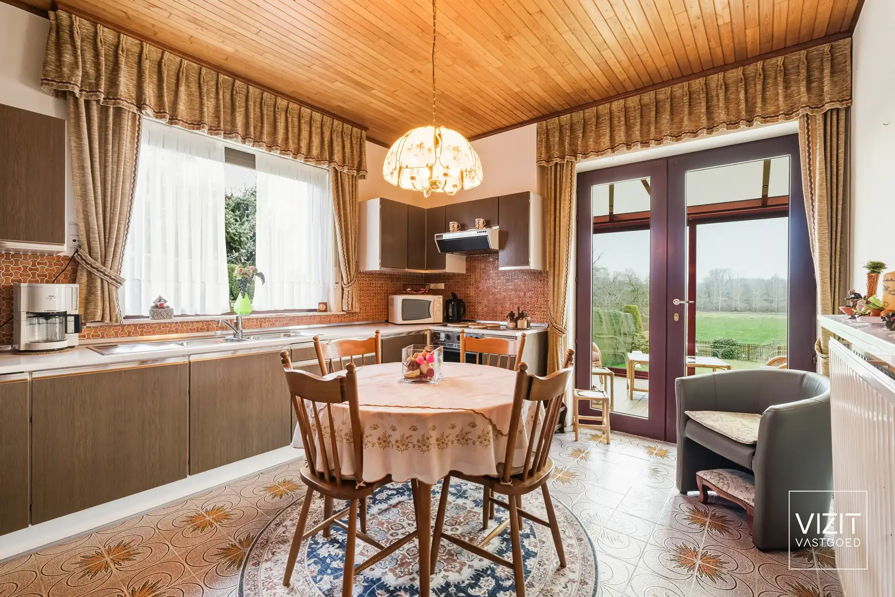 Goed gelegen bungalow te Overboelare! foto 10