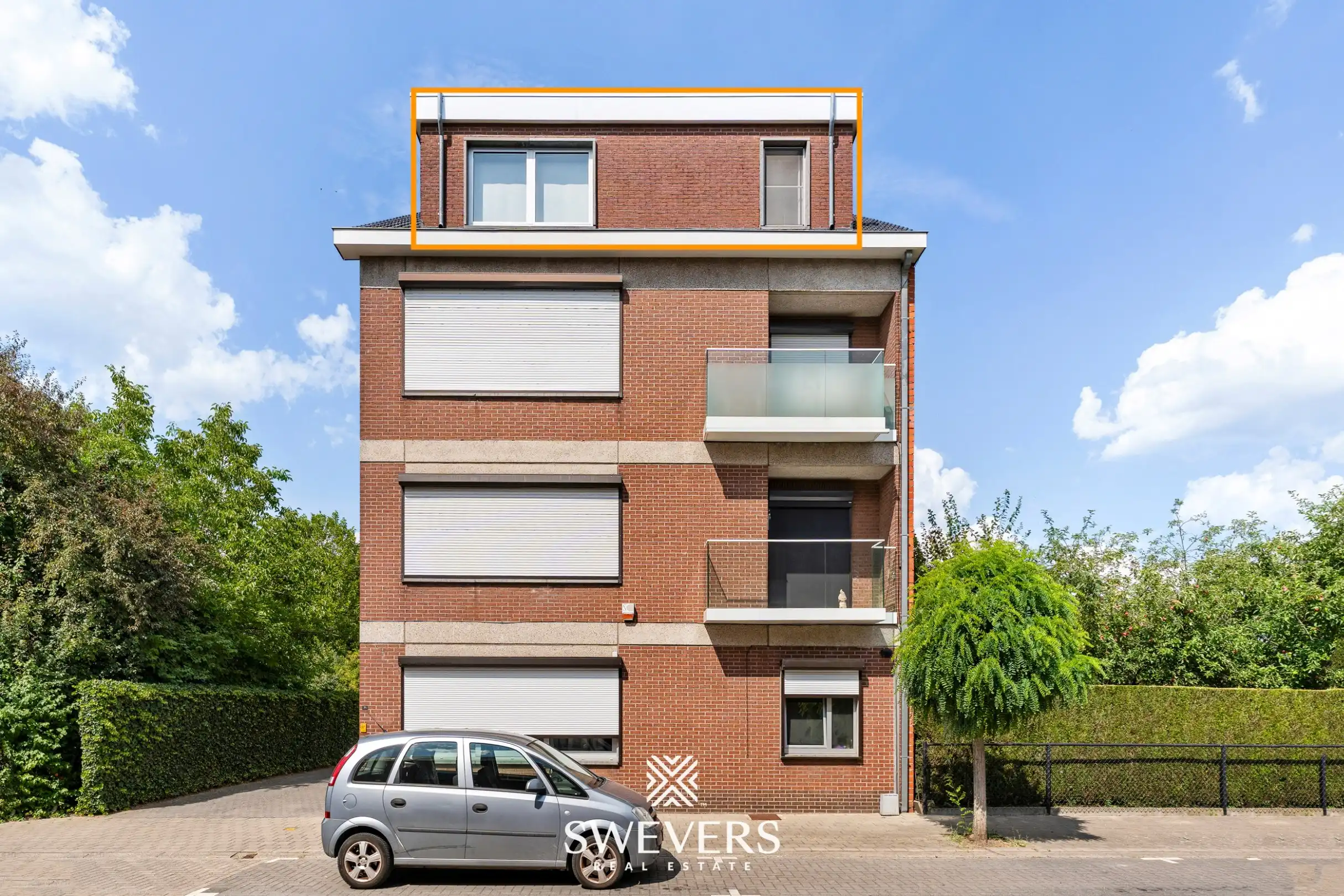 Instapklaar appartement met 2 slaapkamers en carport in Hasselt foto 28