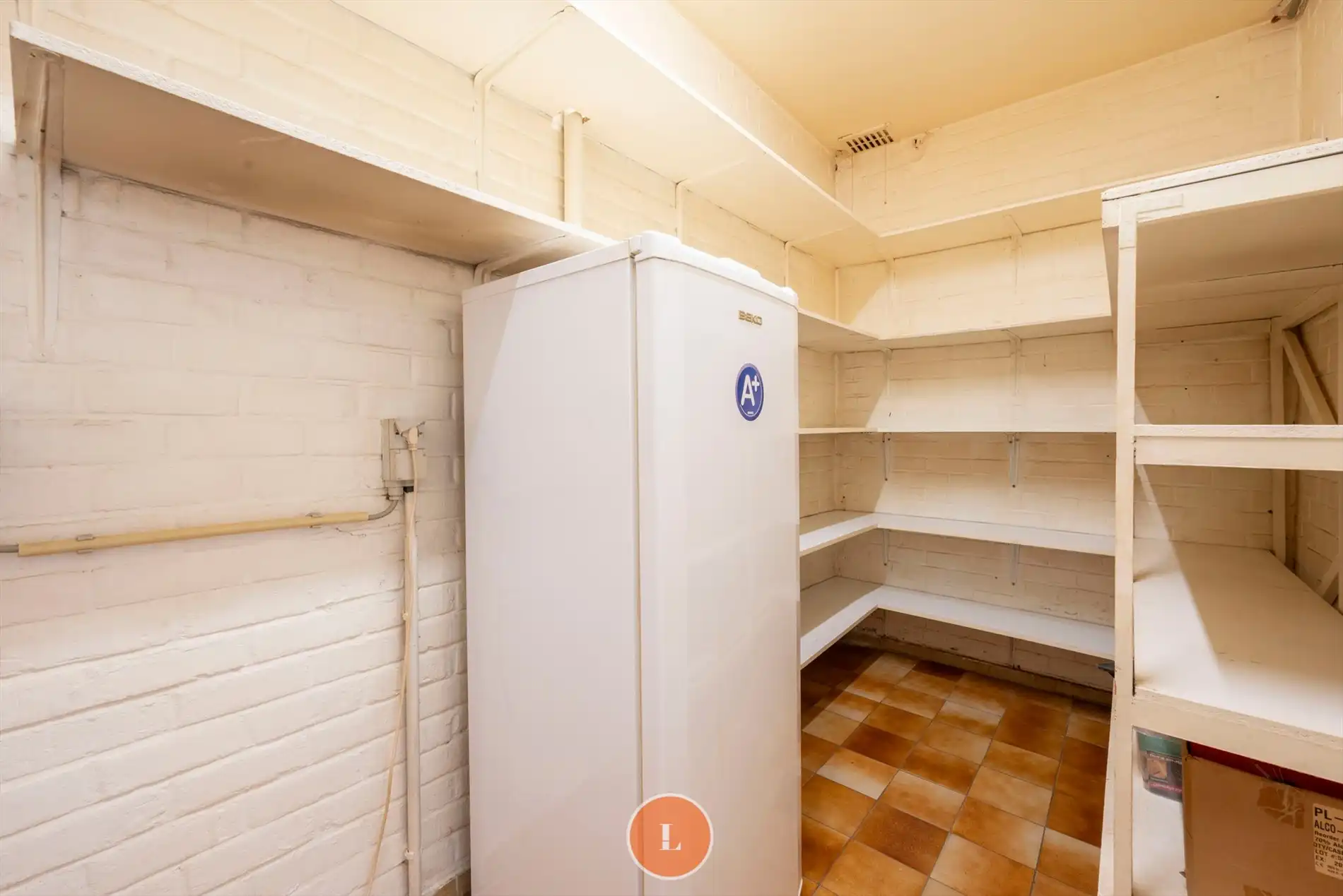 Villa met praktijkruimte en vijver op 1349m² foto 10