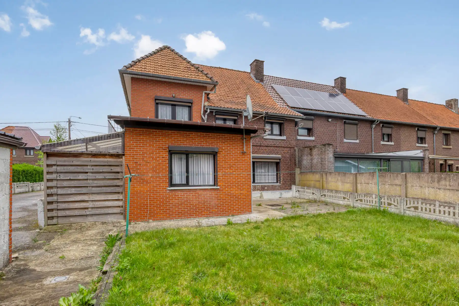 Te renoveren mijnwerkerswoning met 4 slaapkamers, en 2 badkamers. foto 40