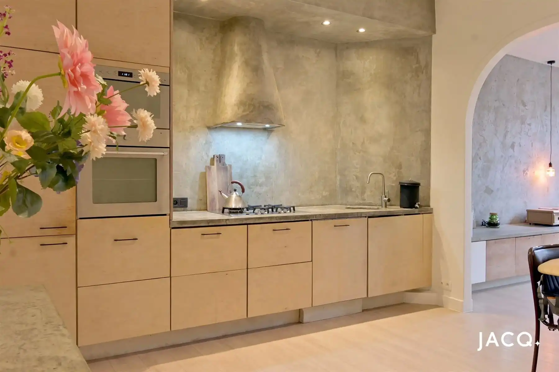 Modern gerenoveerd appartement met een authentieke toets foto 6