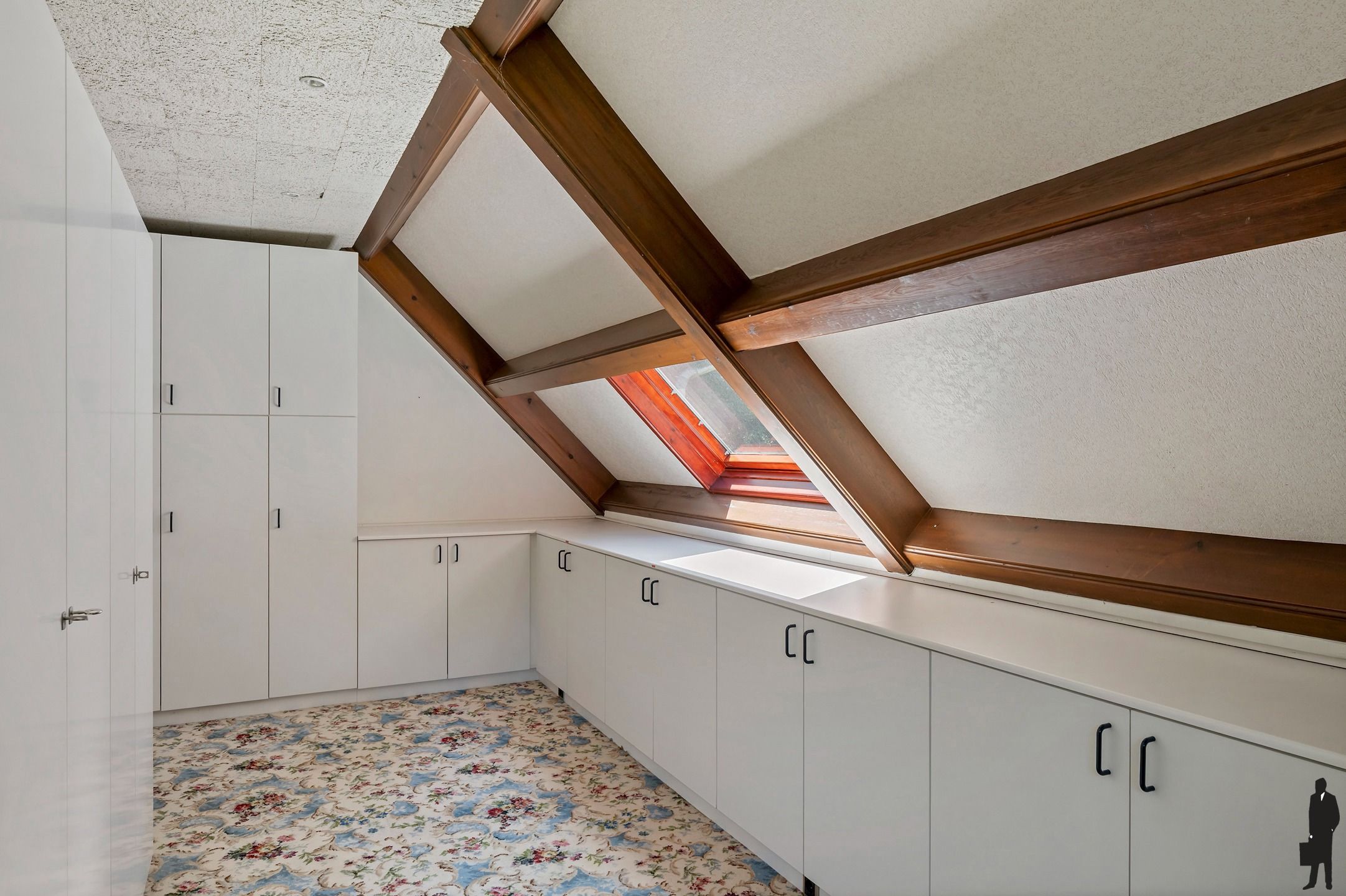 Seventiesvilla op toplocatie! foto 16