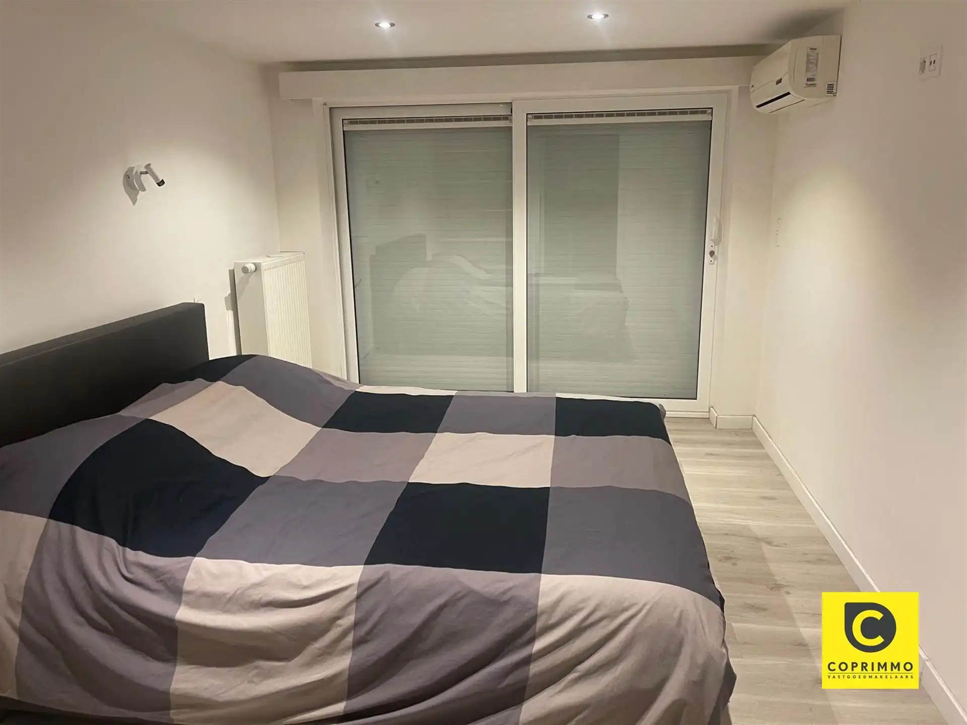 Te renoveren souterrain met stadskoer, achterhuis en garage op 't Zuid! foto 33