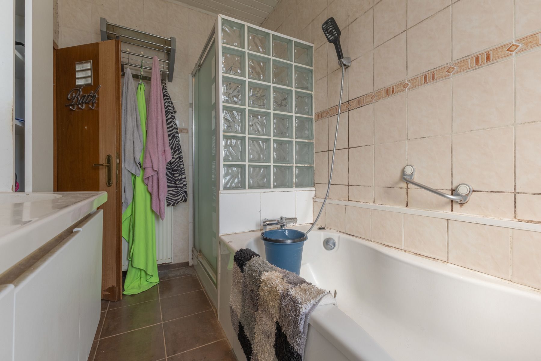 Op te knappen woning met 3 slaapkamers in Halle foto 17