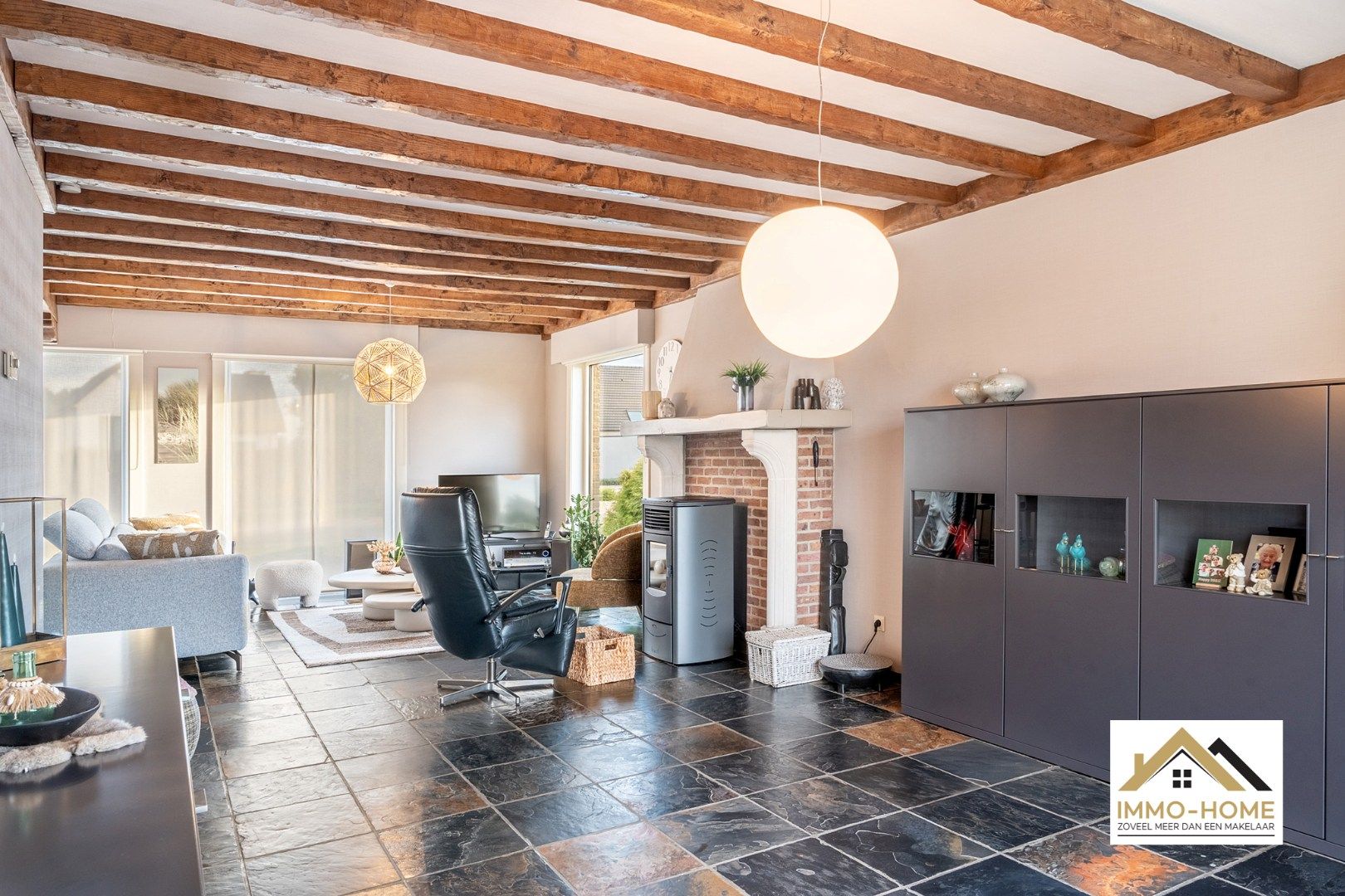 Vrijstaande woning met ruime tuin en open zicht!  foto 6
