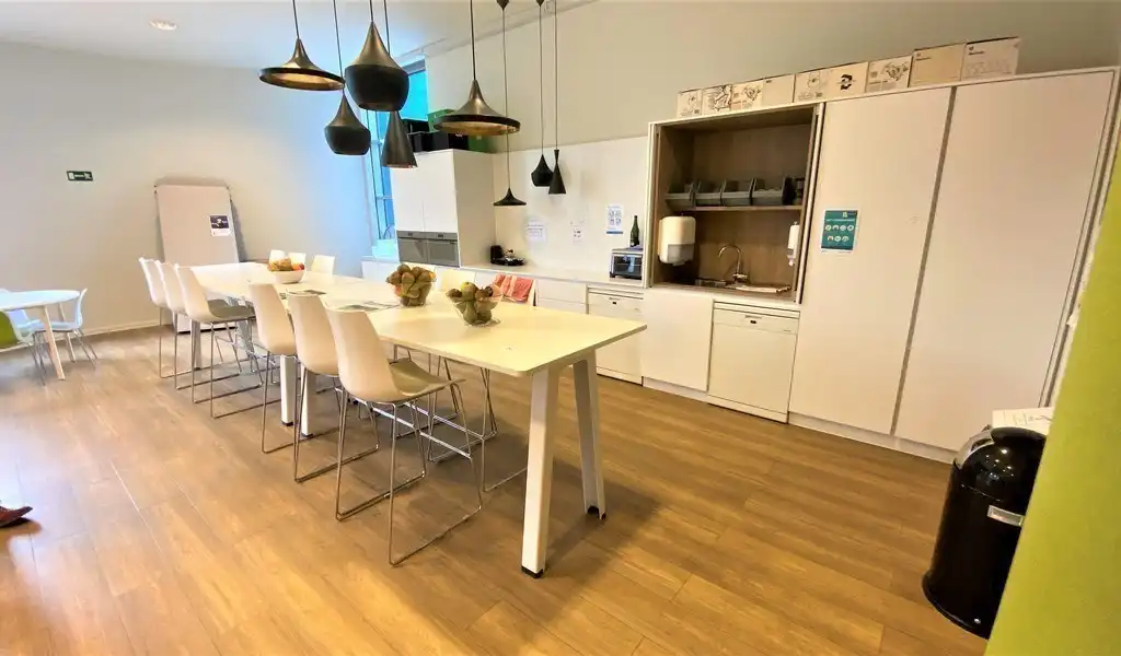 Vernieuwde kantoren te huur in Crepain gebouw aan Zuiderpoort in Gent foto 12