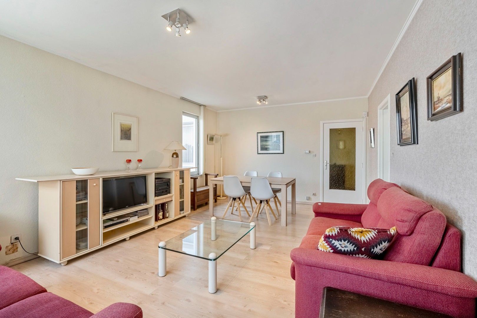 Aangenaam appartement met balkon, vlak bij het centrum van Genk foto 7