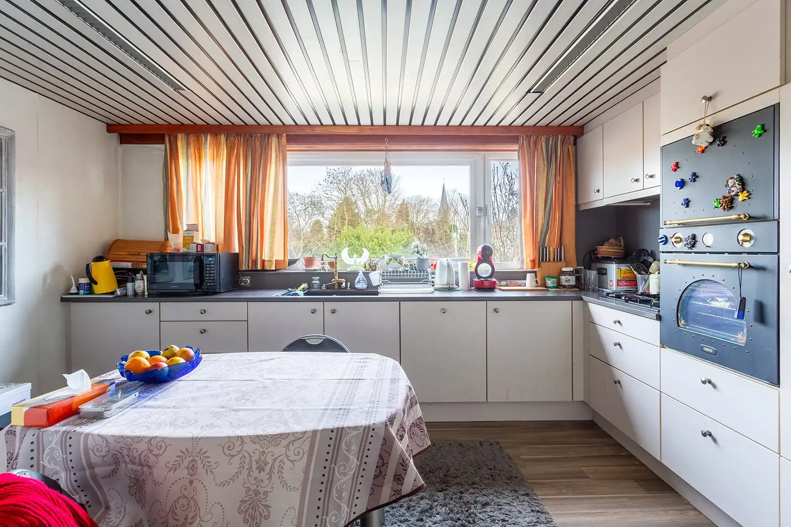 Ruime te renoveren woning met top potentieel en zwembad foto 15