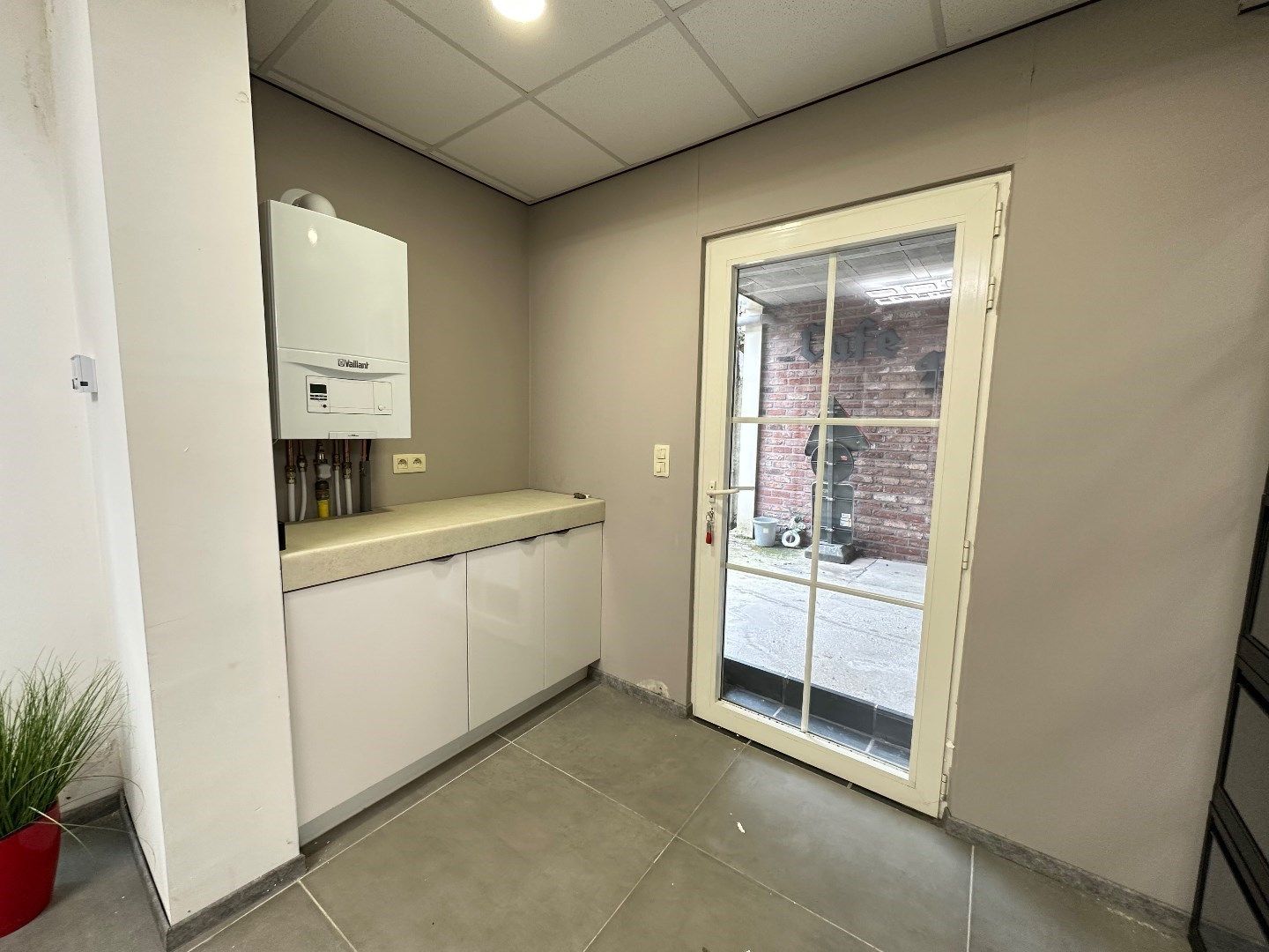 Woonruimte met handelspand gelegen te Tongeren foto 23