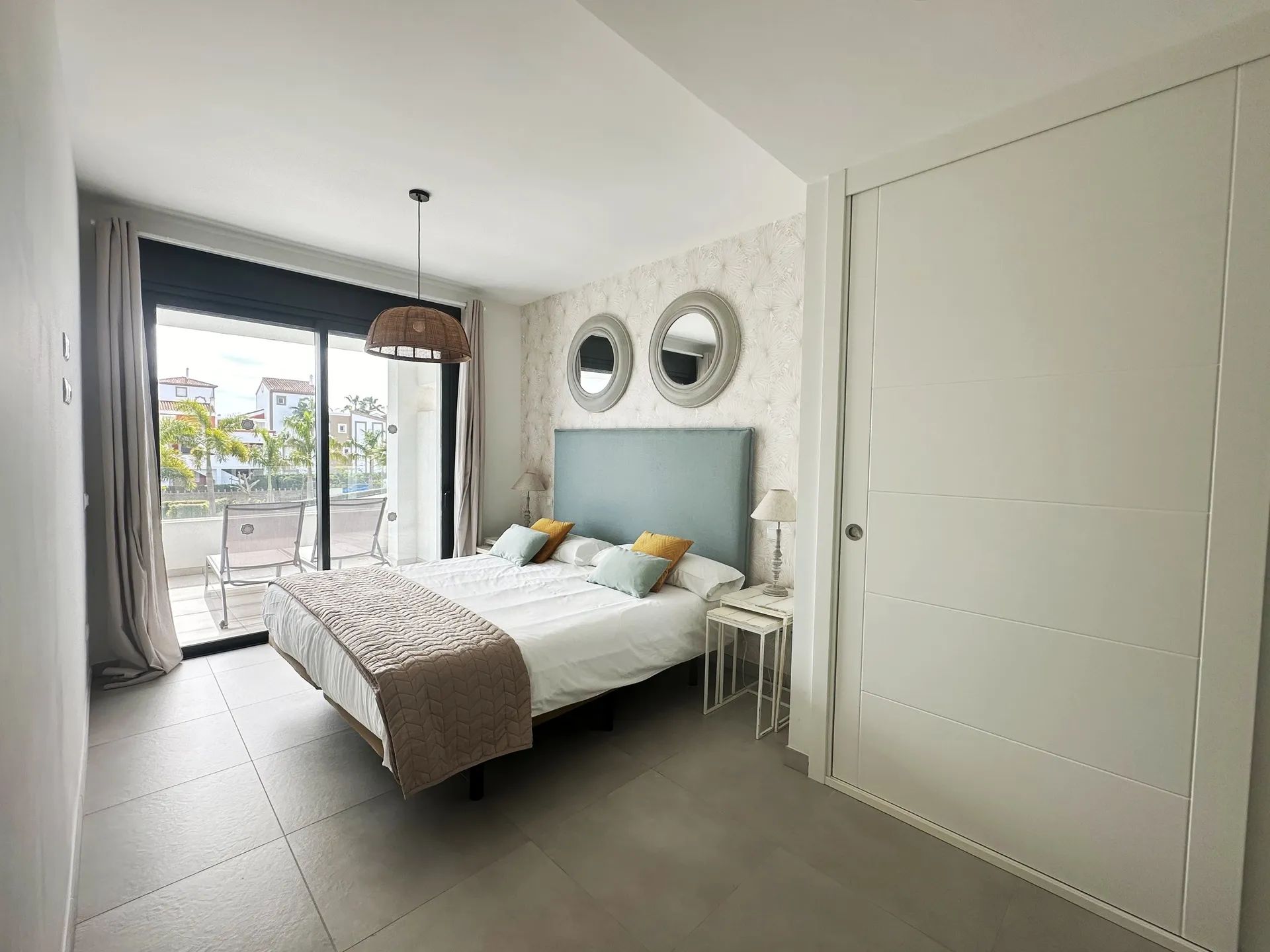 Modern appartement op toplocatie in Estepona - luxe wonen nabij alle faciliteiten foto 5