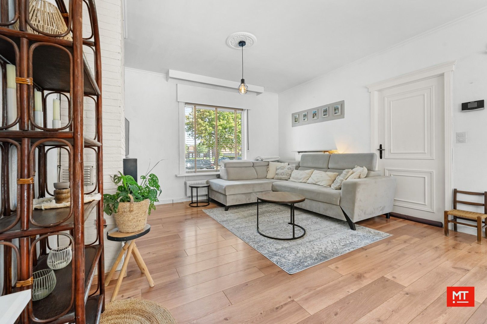 Hoofdfoto van de publicatie: Instapklare, alleenstaande woning op een rustige locatie te Dikkebus